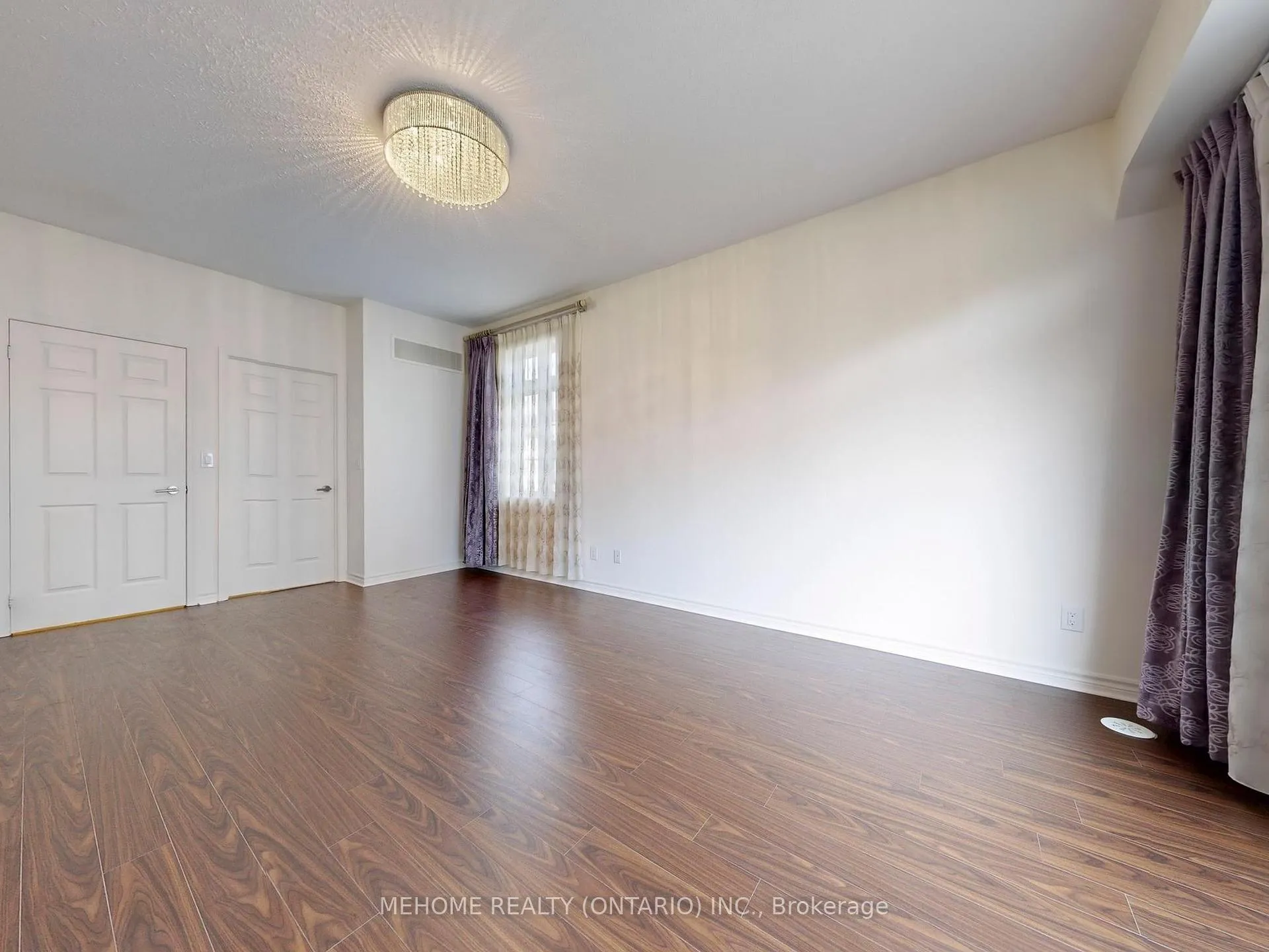 Photo 32 of Unit 15, 7 Brighton Place, Vaughan, Crestwood-Springfarm-Yorkhill — HOMEH