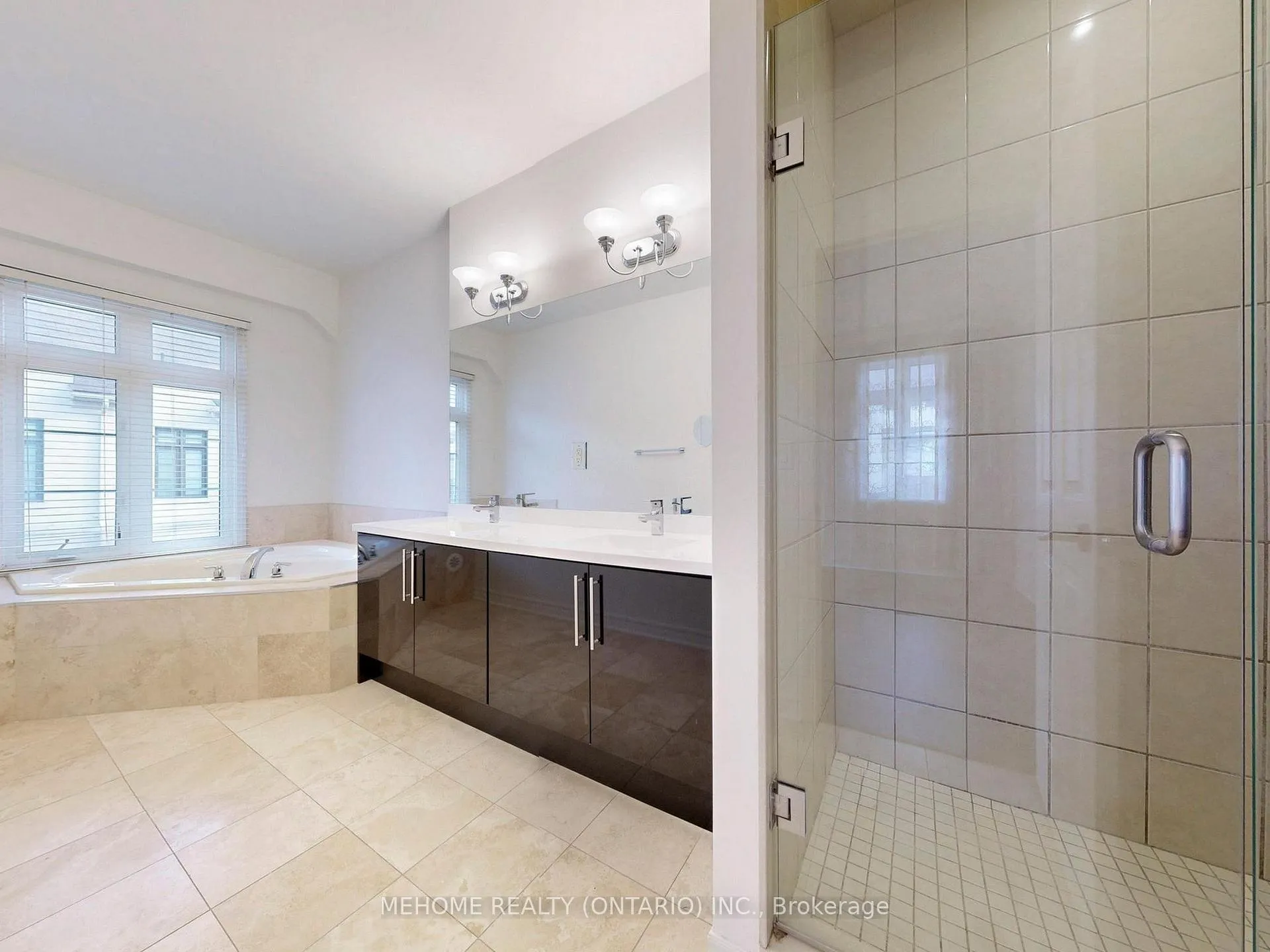Photo 34 of Unit 15, 7 Brighton Place, Vaughan, Crestwood-Springfarm-Yorkhill — HOMEH