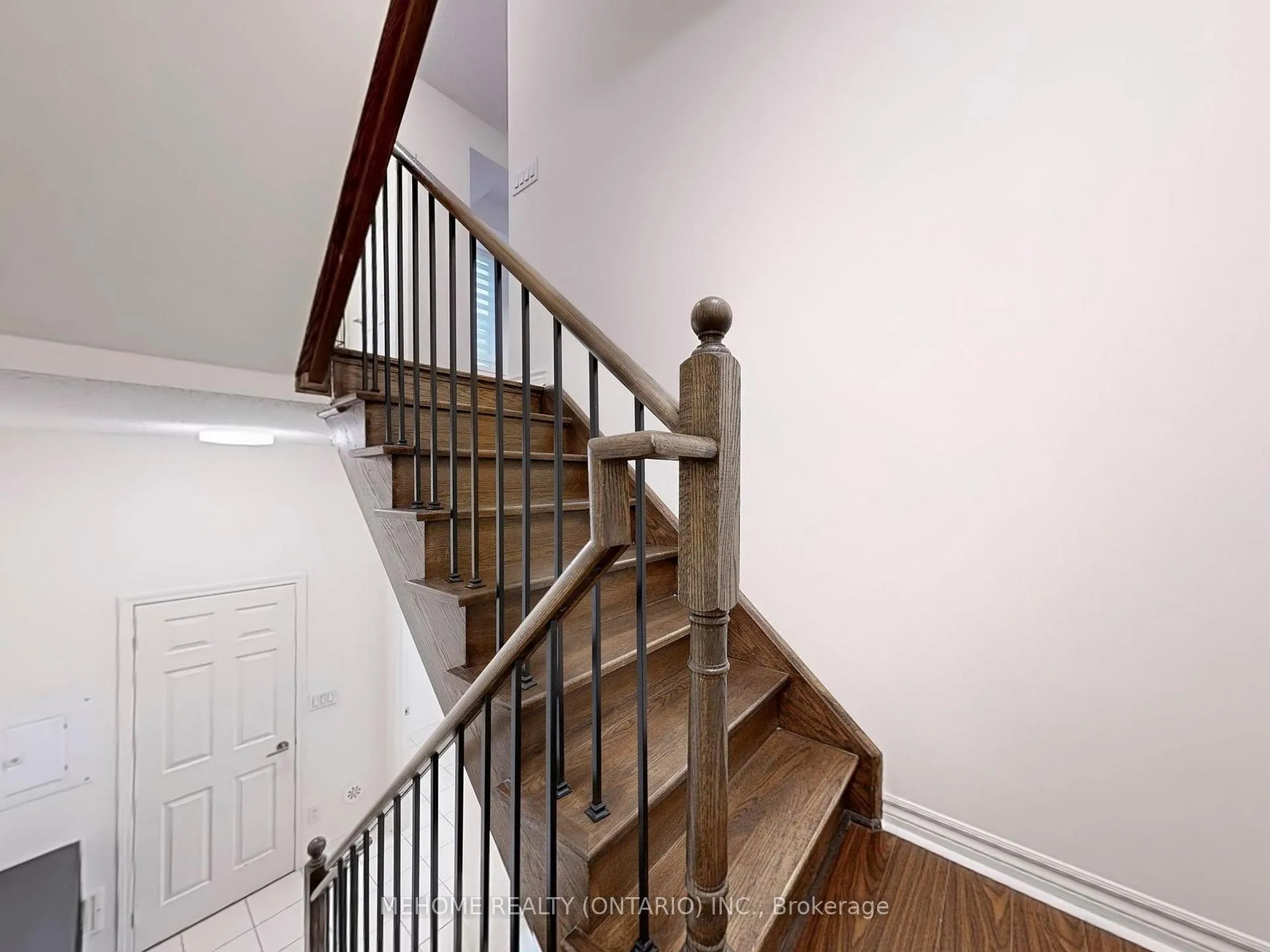 Photo 36 of Unit 15, 7 Brighton Place, Vaughan, Crestwood-Springfarm-Yorkhill — HOMEH