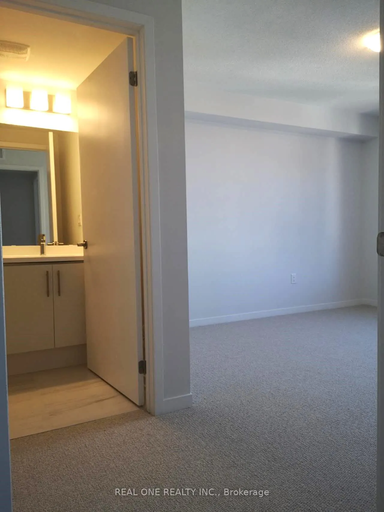 Photo 7 of Unit 111, 30 William Jackson Way, Etobicoke, New Toronto — HOMEH