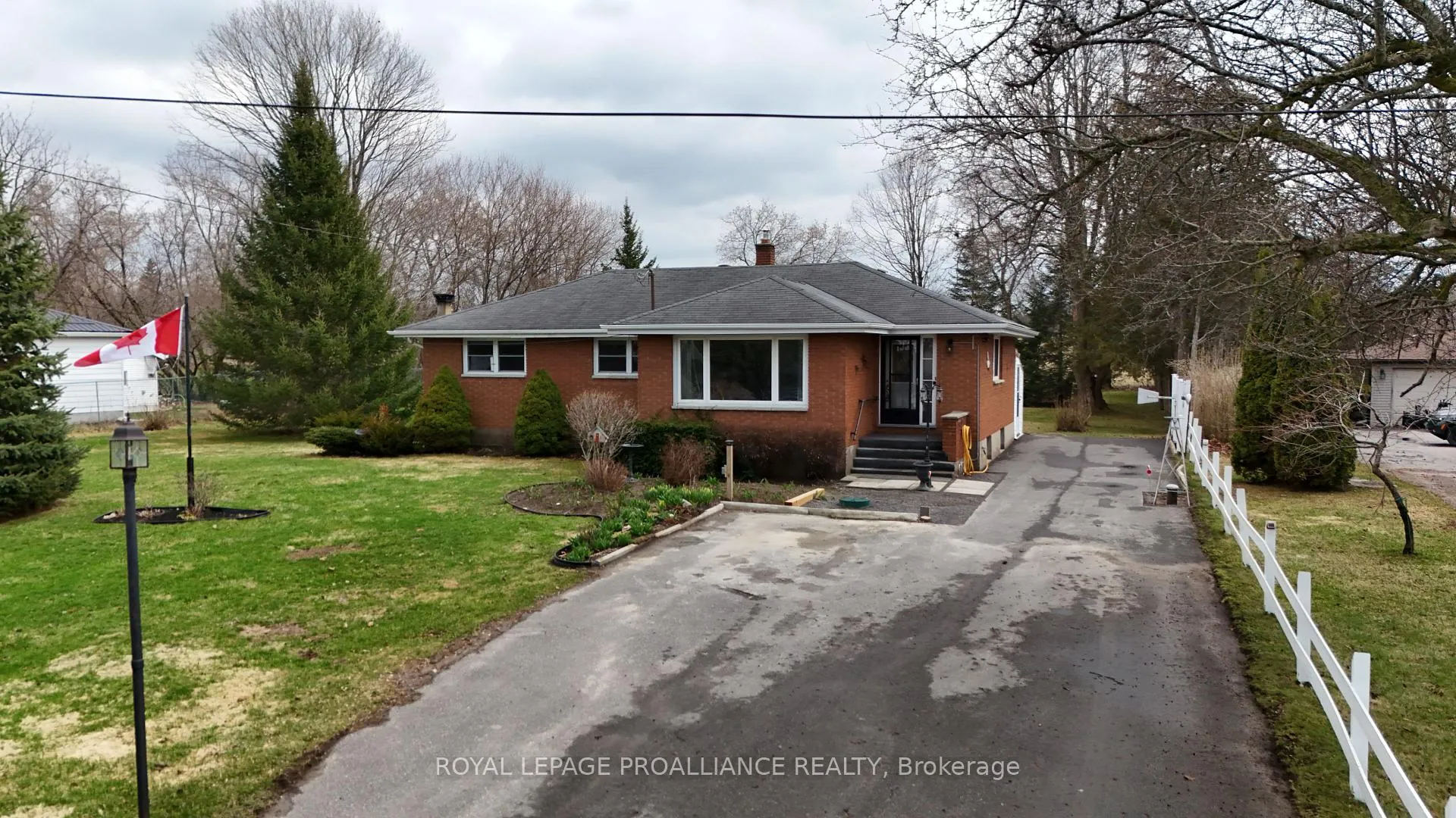 Front of 471 County Road 3