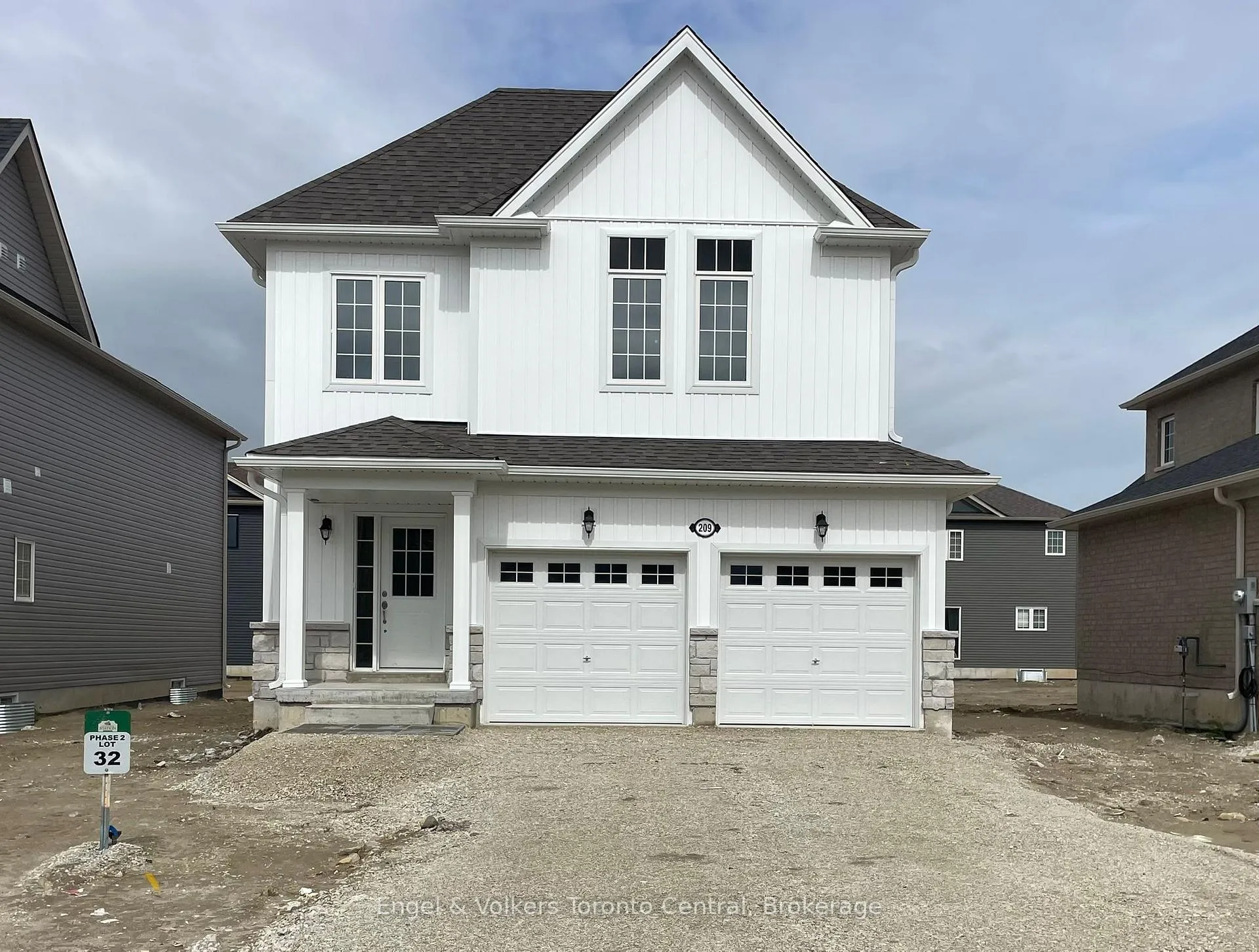 Photo 1 of 209 Clipper Drive, Clearview, Stayner — HOMEH