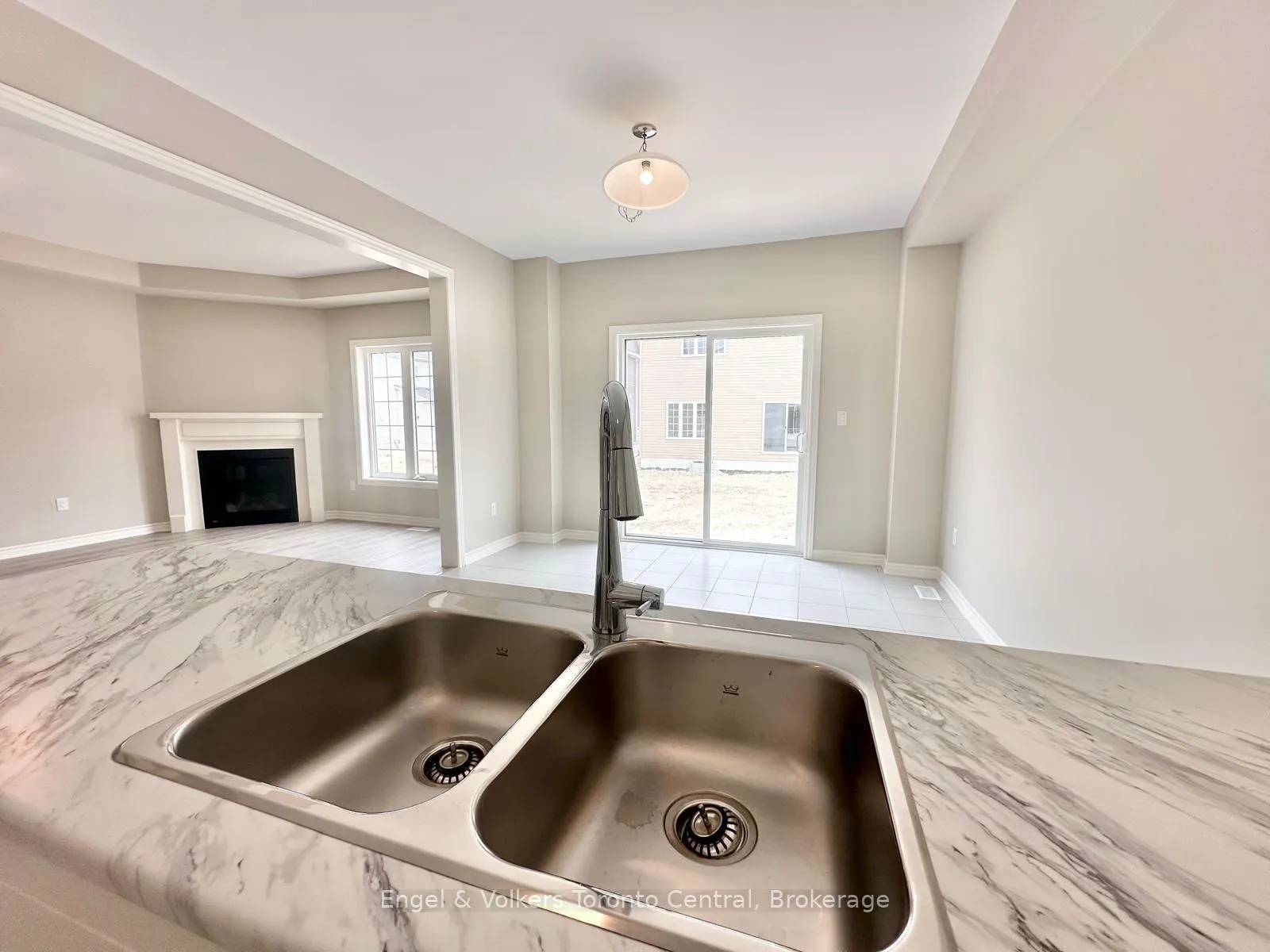 Photo 8 of 209 Clipper Drive, Clearview, Stayner — HOMEH