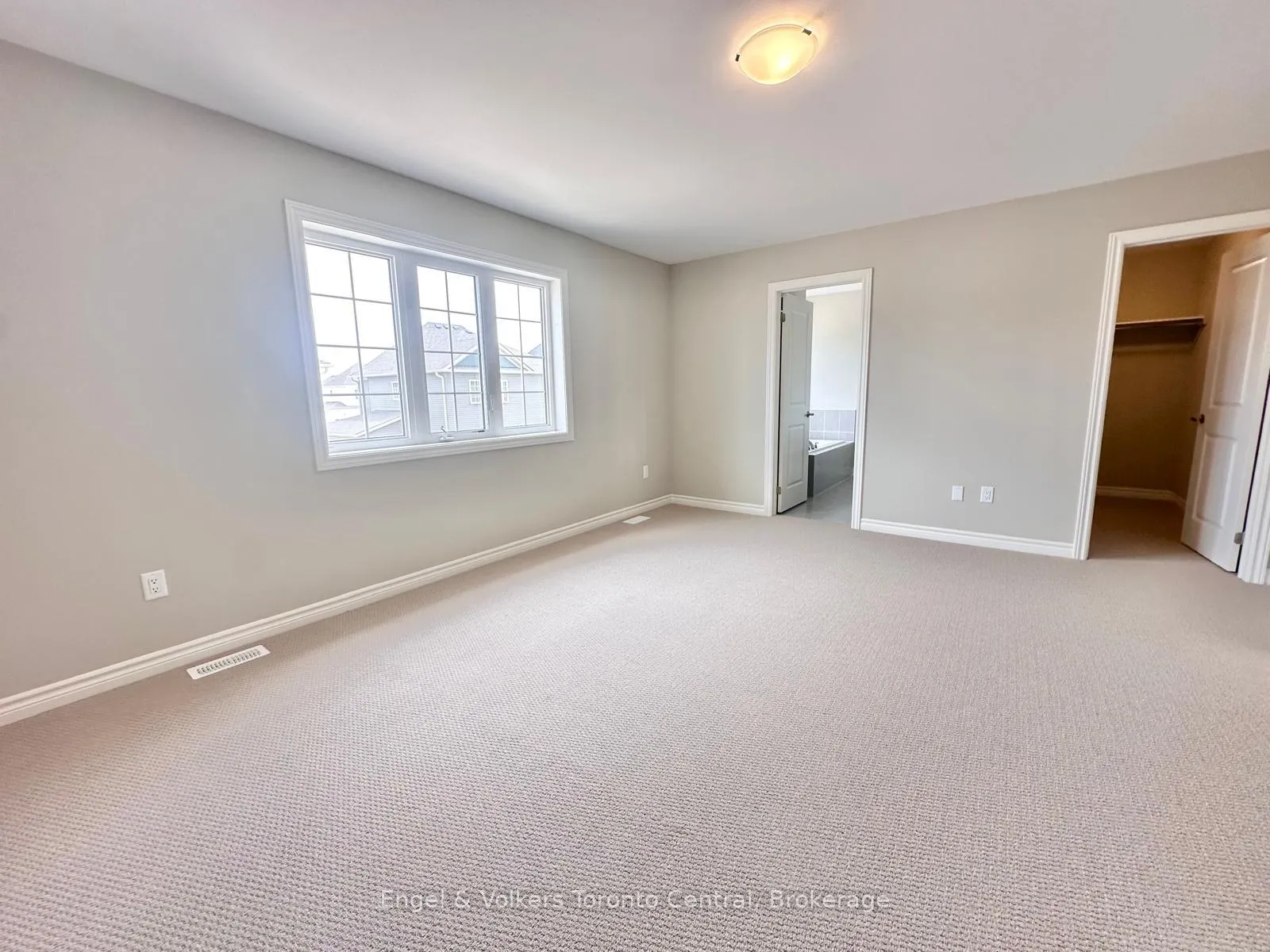 Photo 14 of 209 Clipper Drive, Clearview, Stayner — HOMEH