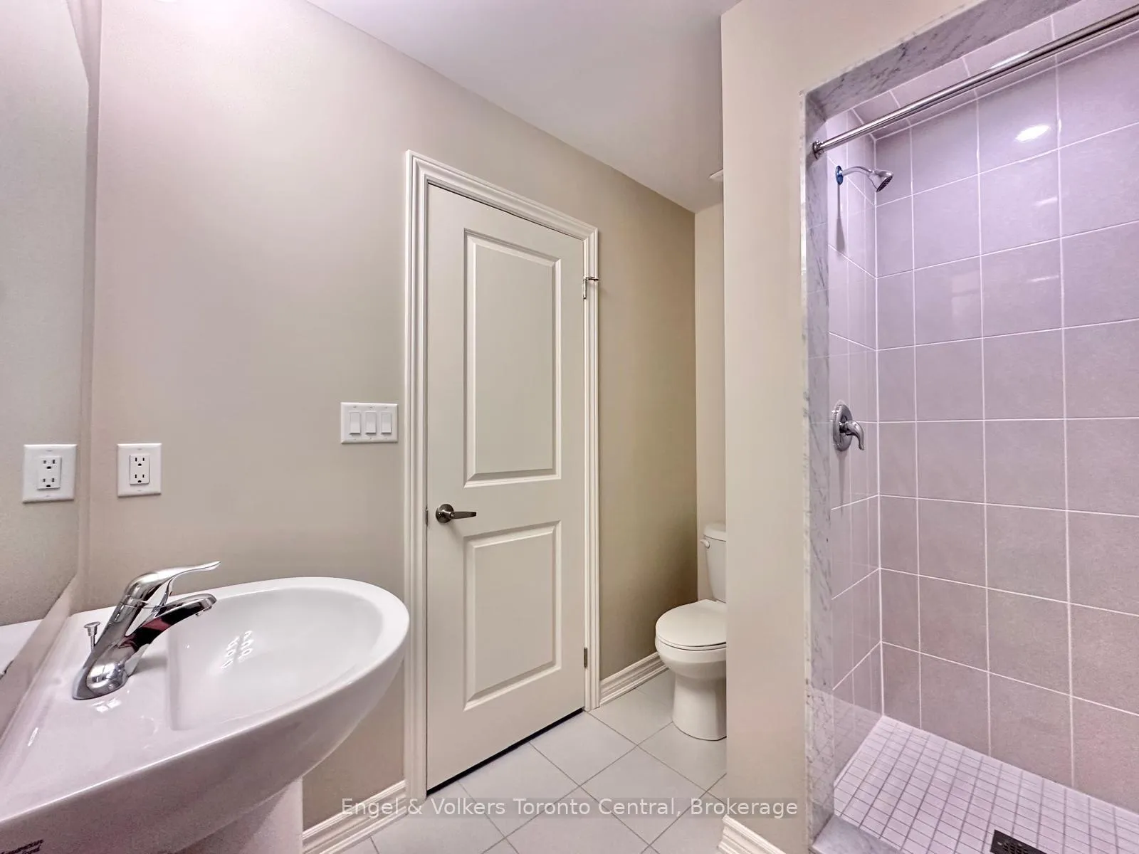 Photo 21 of 209 Clipper Drive, Clearview, Stayner — HOMEH