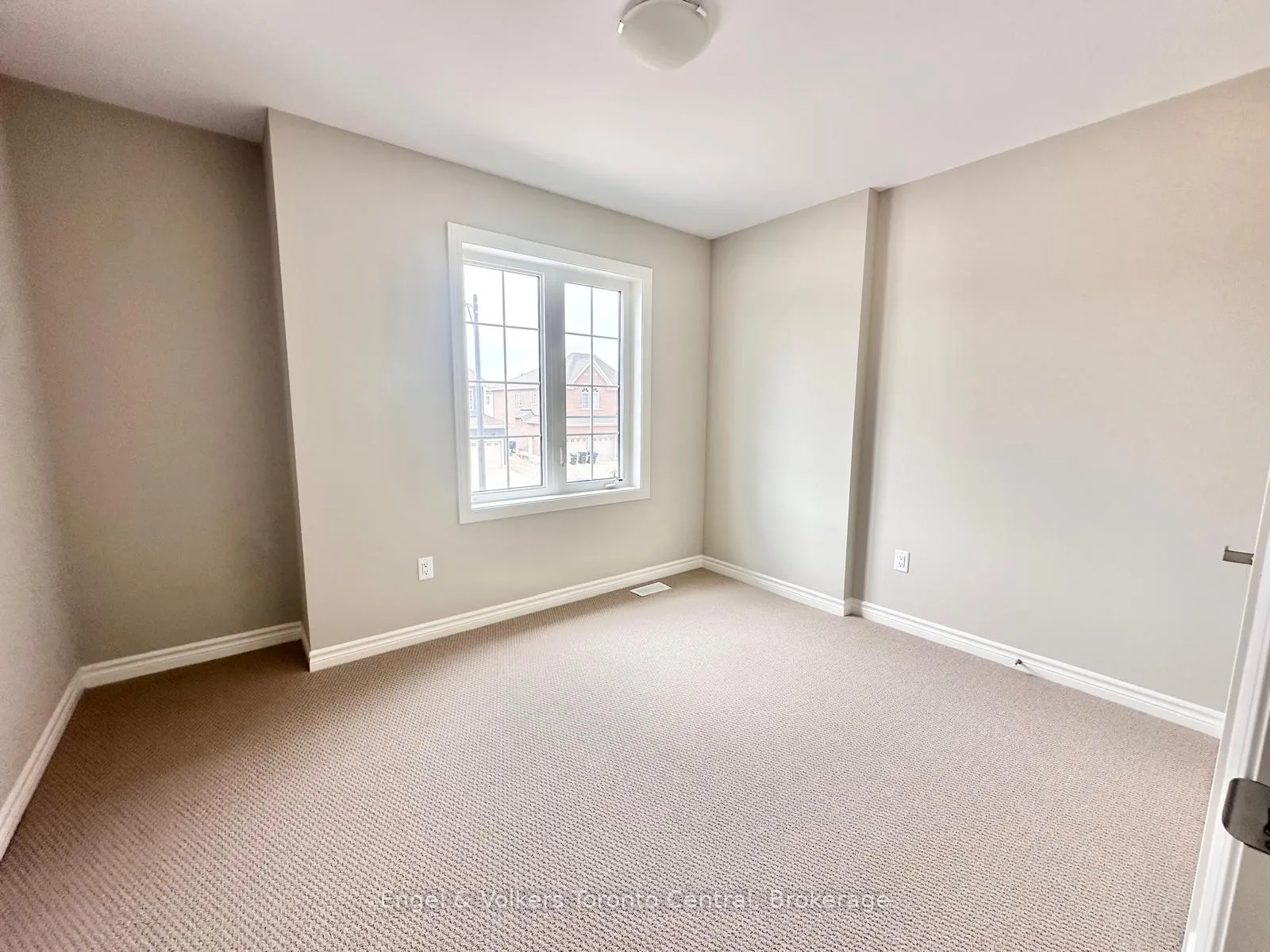 Photo 29 of 209 Clipper Drive, Clearview, Stayner — HOMEH