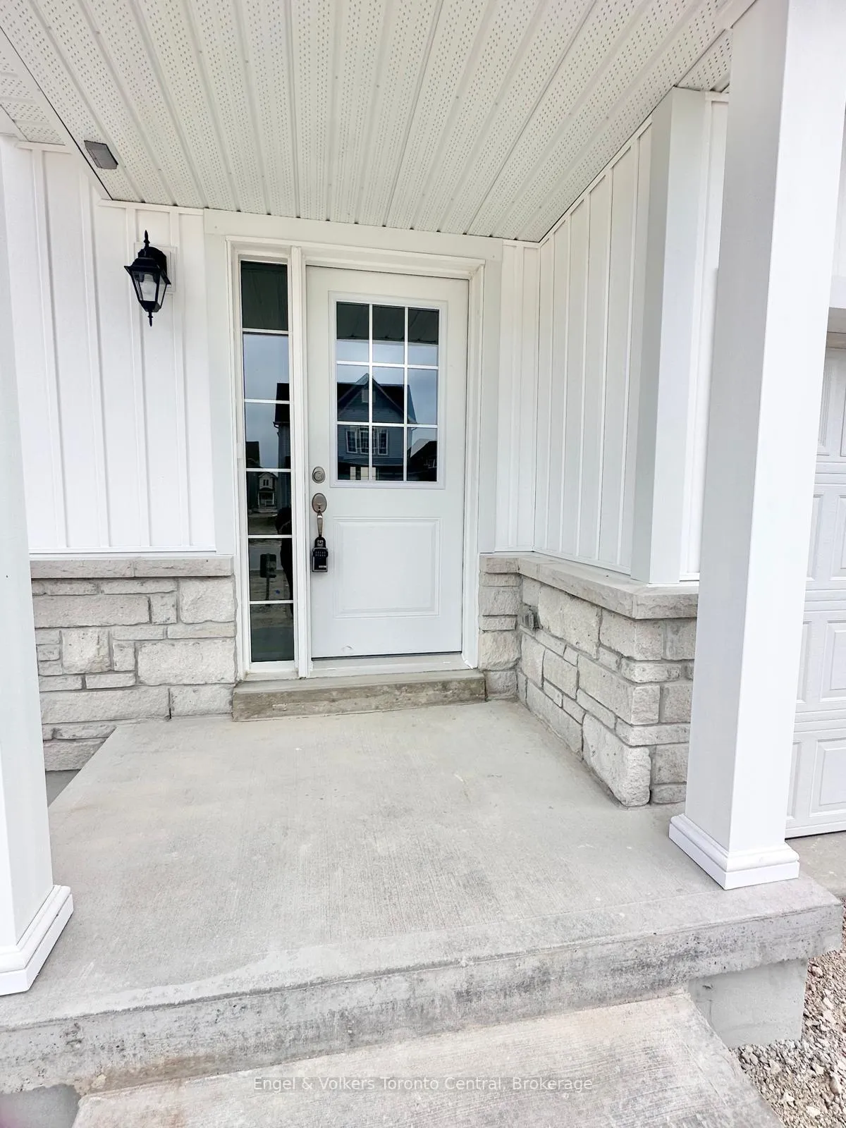 Photo 33 of 209 Clipper Drive, Clearview, Stayner — HOMEH