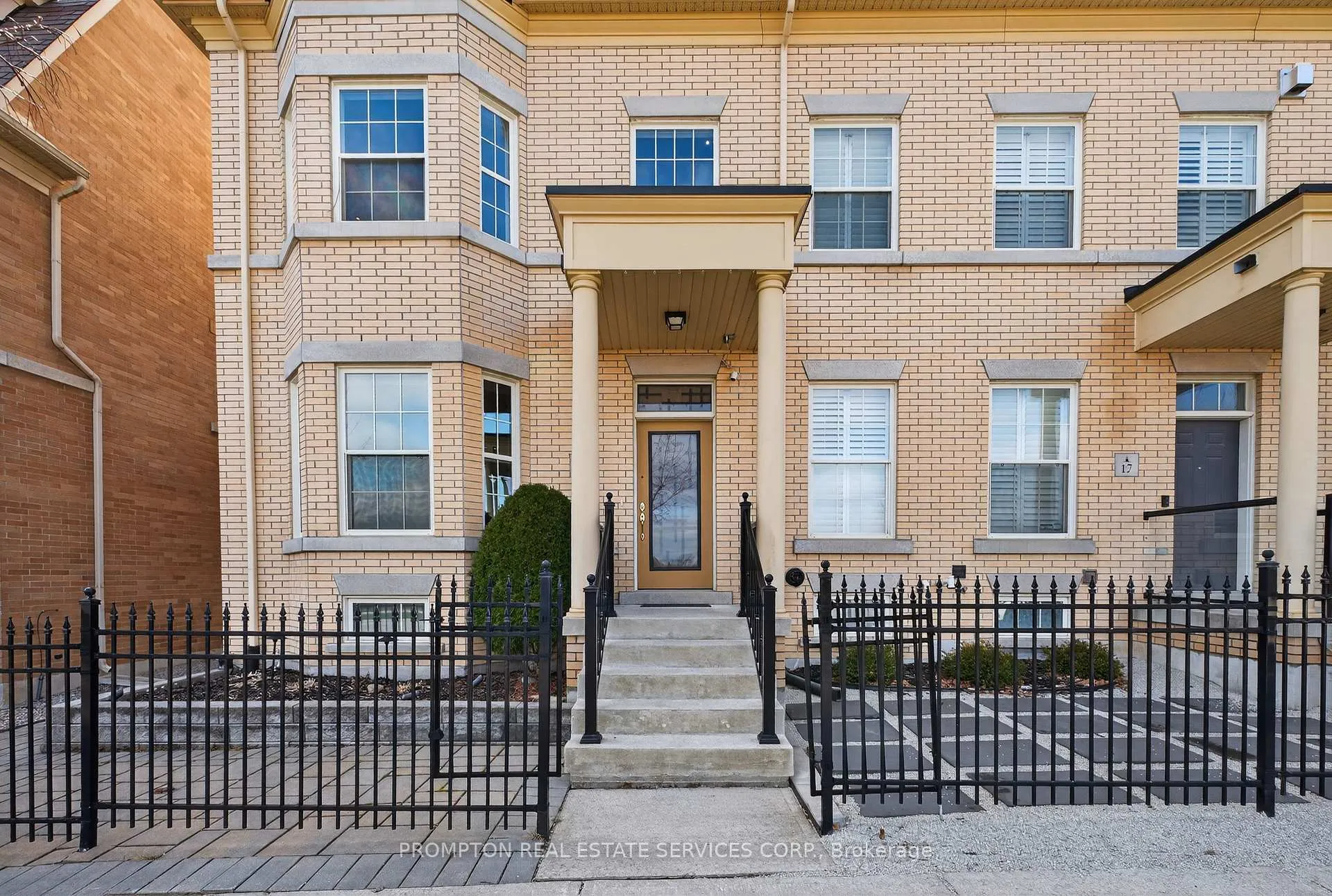 Photo 3 of 15 Donald Buttress Boulevard E, Markham, Cathedraltown — HOMEH