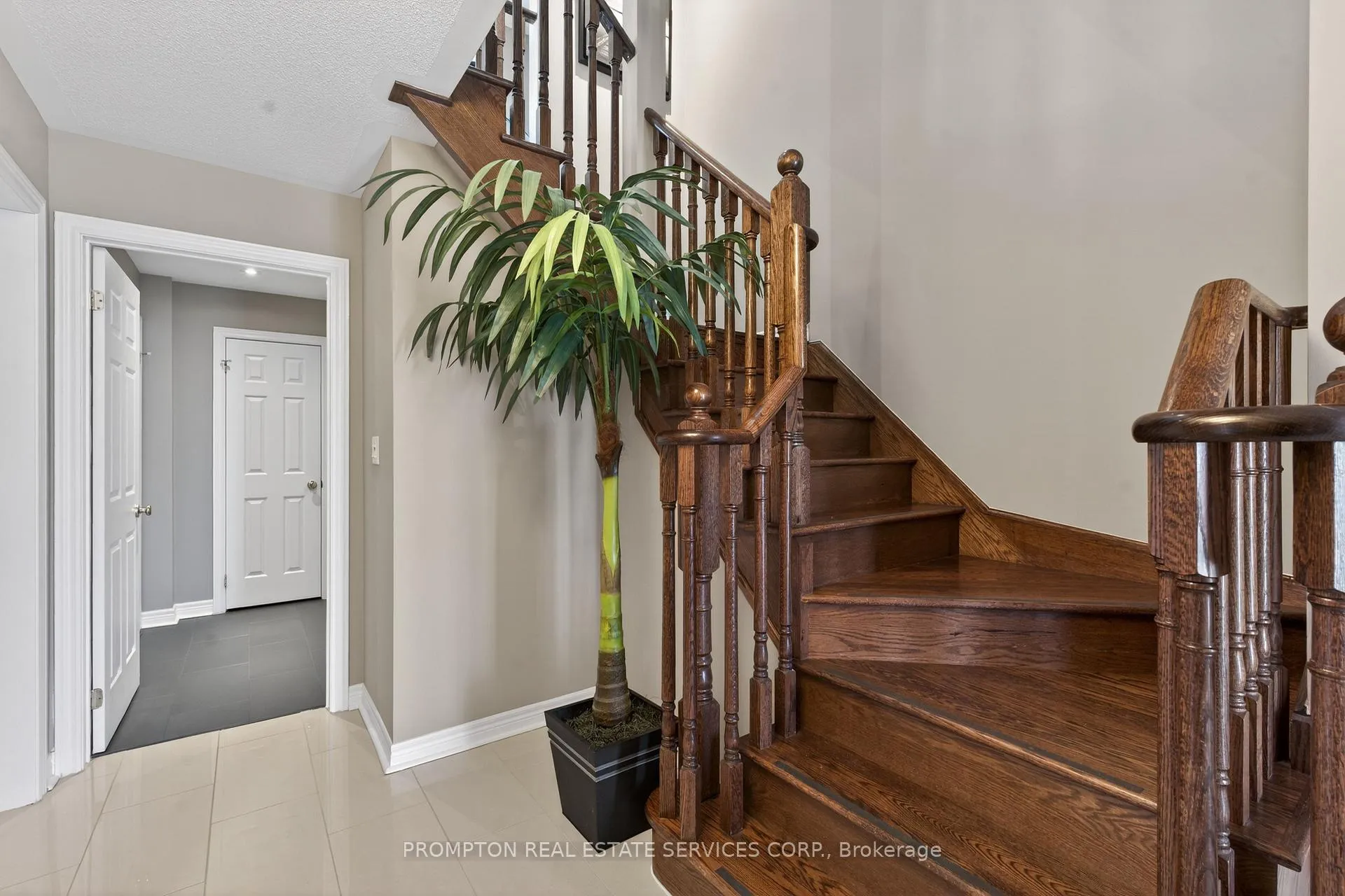 Photo 6 of 15 Donald Buttress Boulevard E, Markham, Cathedraltown — HOMEH