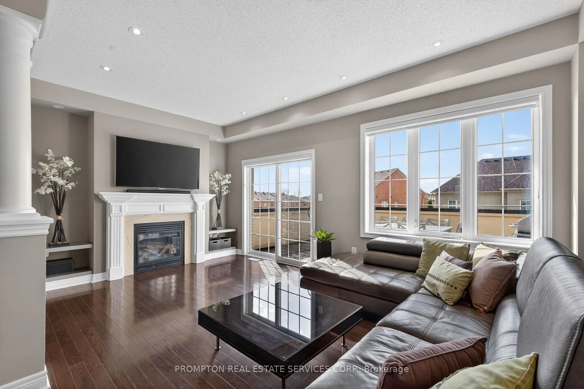 Photo 9 of 15 Donald Buttress Boulevard E, Markham, Cathedraltown — HOMEH