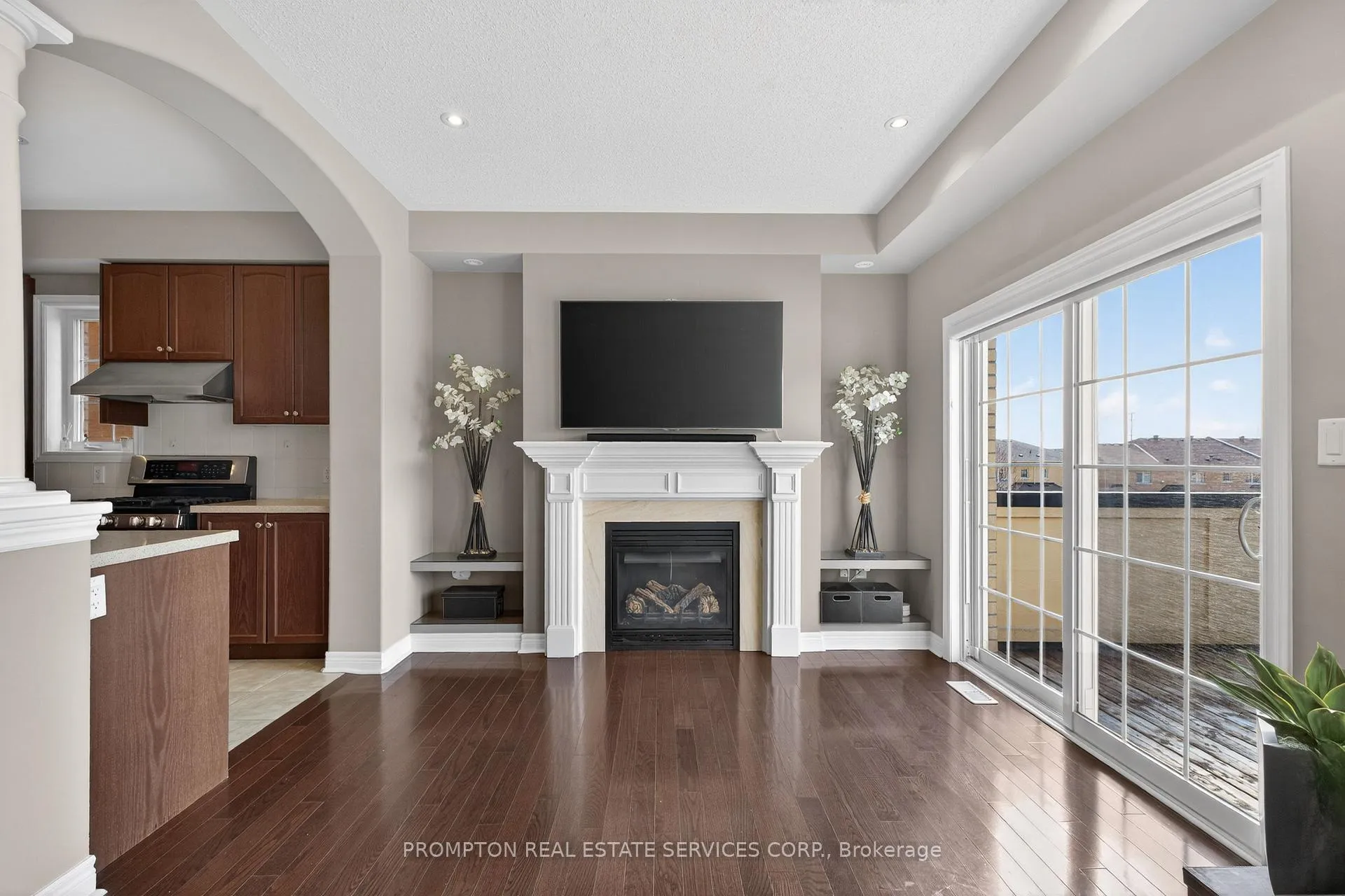 Photo 10 of 15 Donald Buttress Boulevard E, Markham, Cathedraltown — HOMEH