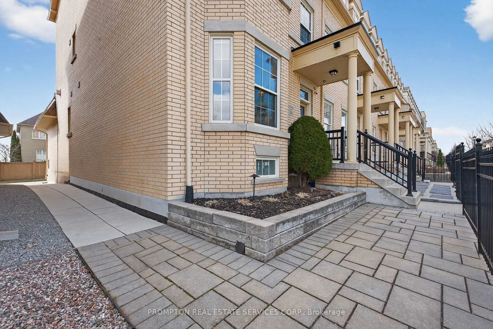 Photo 47 of 15 Donald Buttress Boulevard E, Markham, Cathedraltown — HOMEH