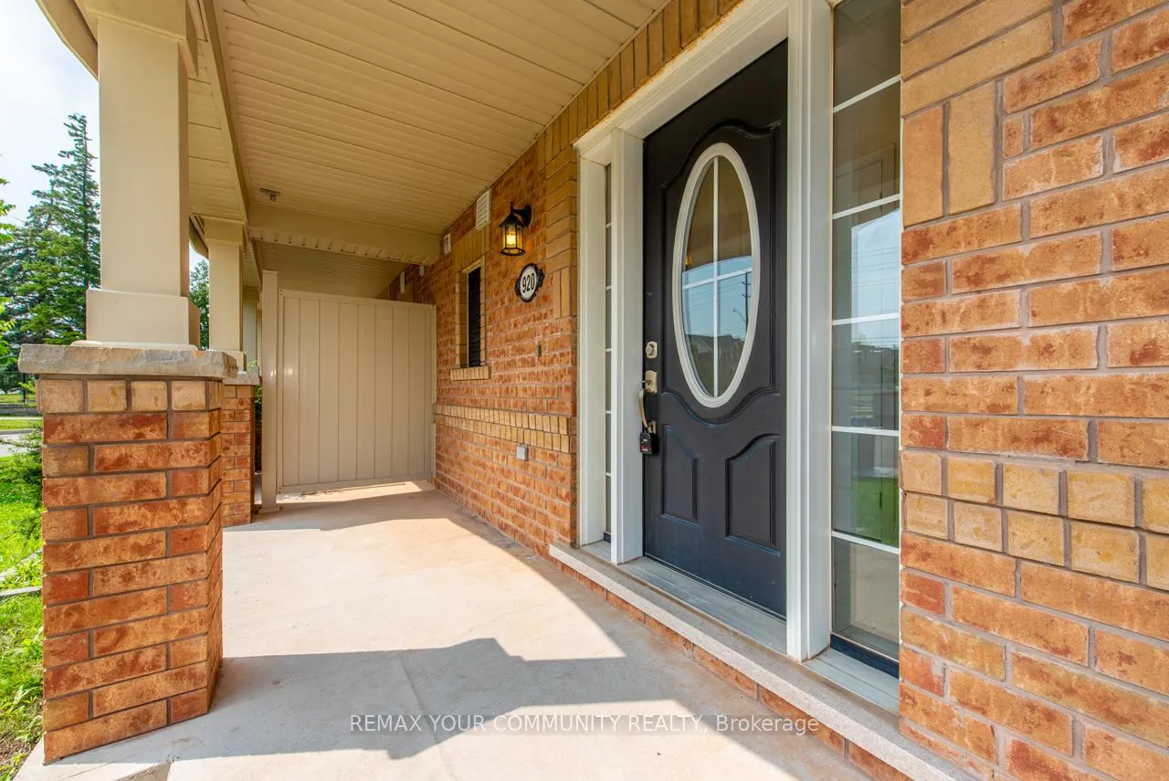 Photo 3 of 920 Brassard Circle, Milton, Willmott — HOMEH