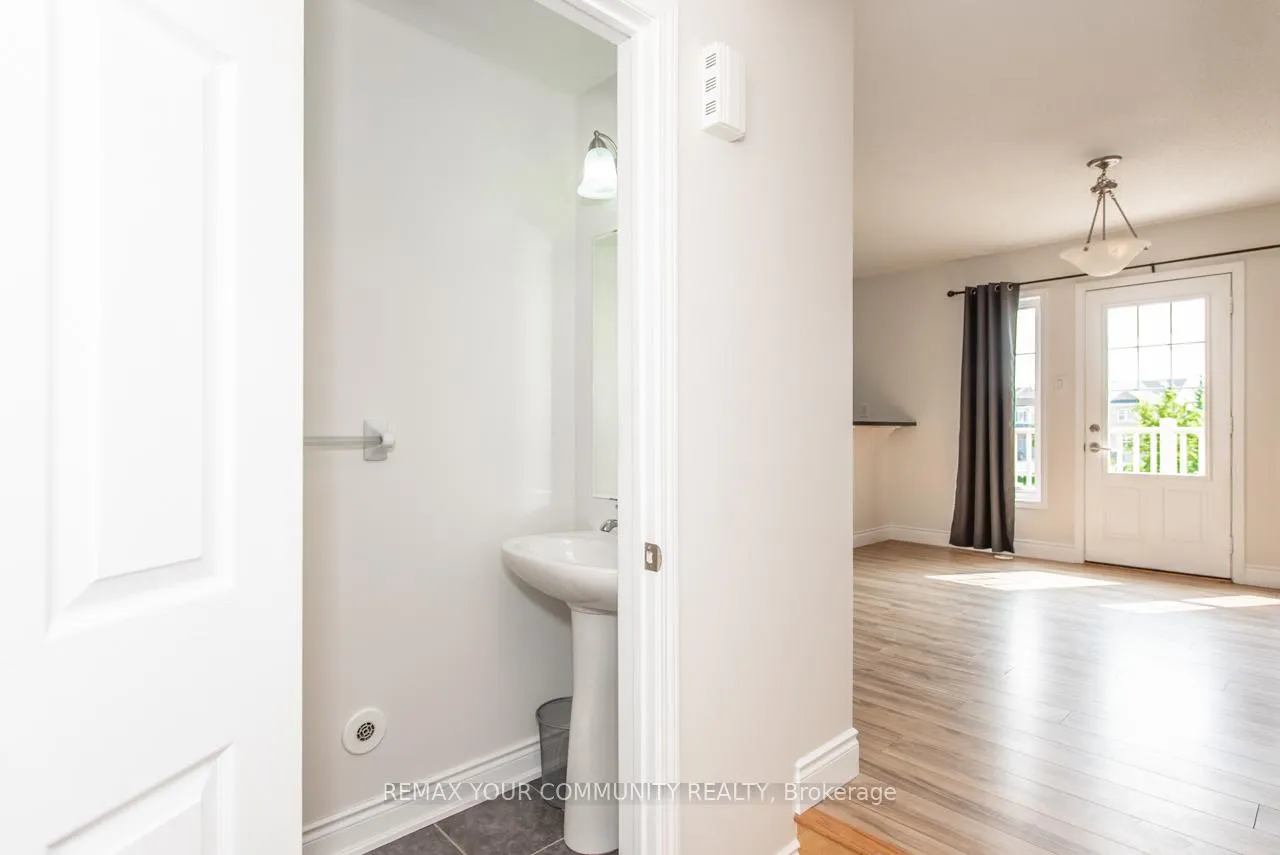 Photo 6 of 920 Brassard Circle, Milton, Willmott — HOMEH