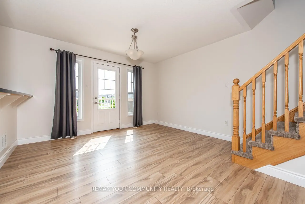 Photo 8 of 920 Brassard Circle, Milton, Willmott — HOMEH