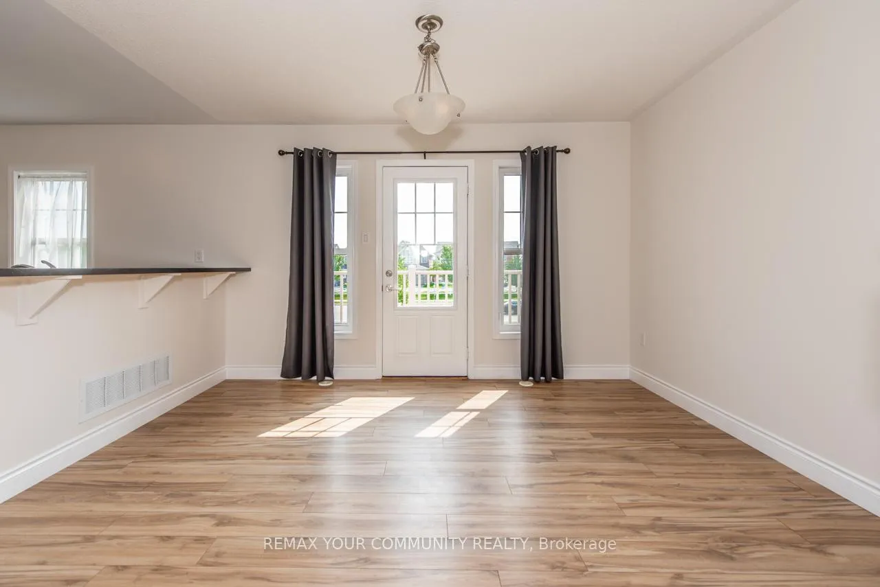Photo 10 of 920 Brassard Circle, Milton, Willmott — HOMEH