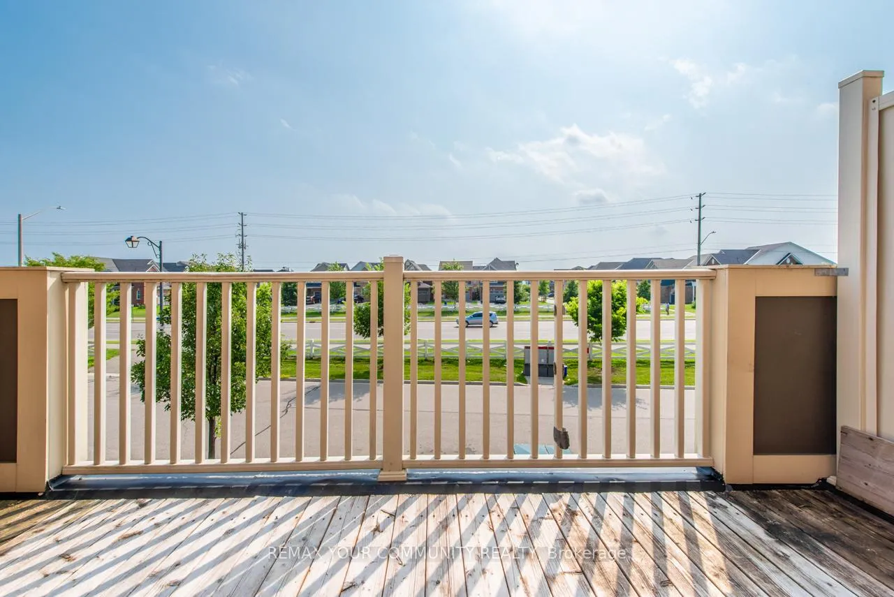 Photo 11 of 920 Brassard Circle, Milton, Willmott — HOMEH