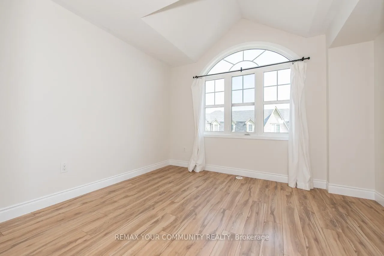Photo 33 of 920 Brassard Circle, Milton, Willmott — HOMEH