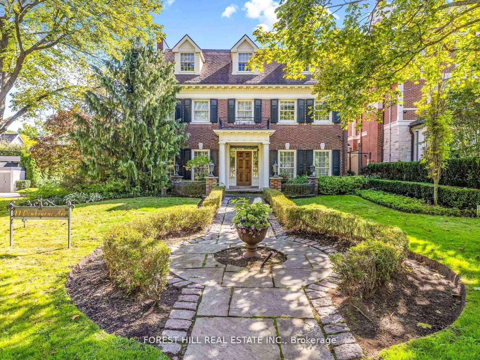 Photo 2 of 11 Dewbourne Avenue, Toronto, Forest Hill South — HOMEH