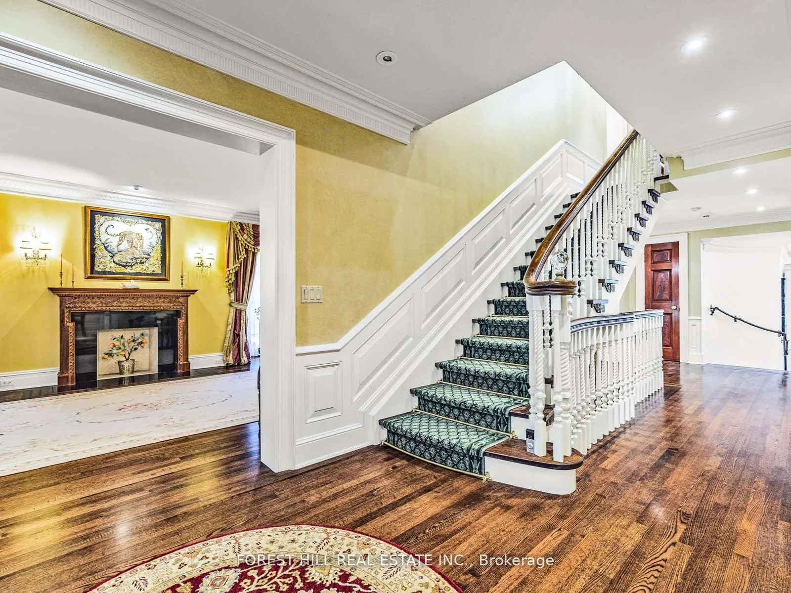 Photo 7 of 11 Dewbourne Avenue, Toronto, Forest Hill South — HOMEH