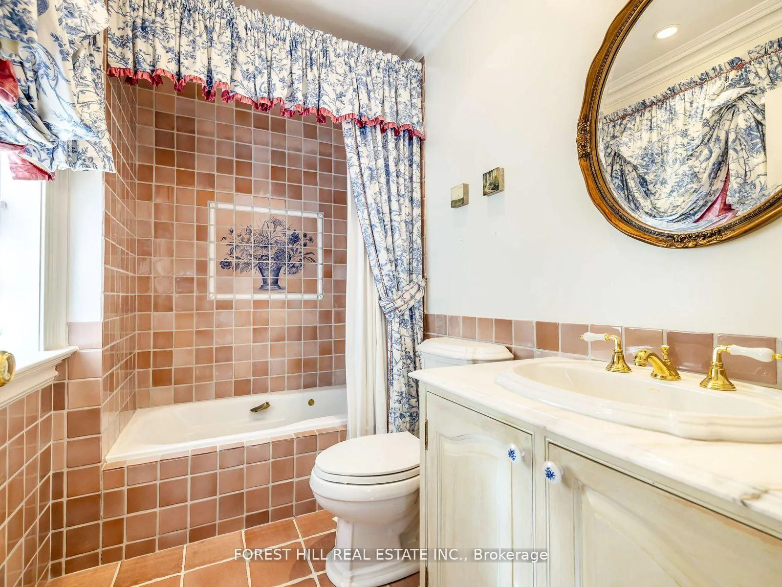 Photo 39 of 11 Dewbourne Avenue, Toronto, Forest Hill South — HOMEH