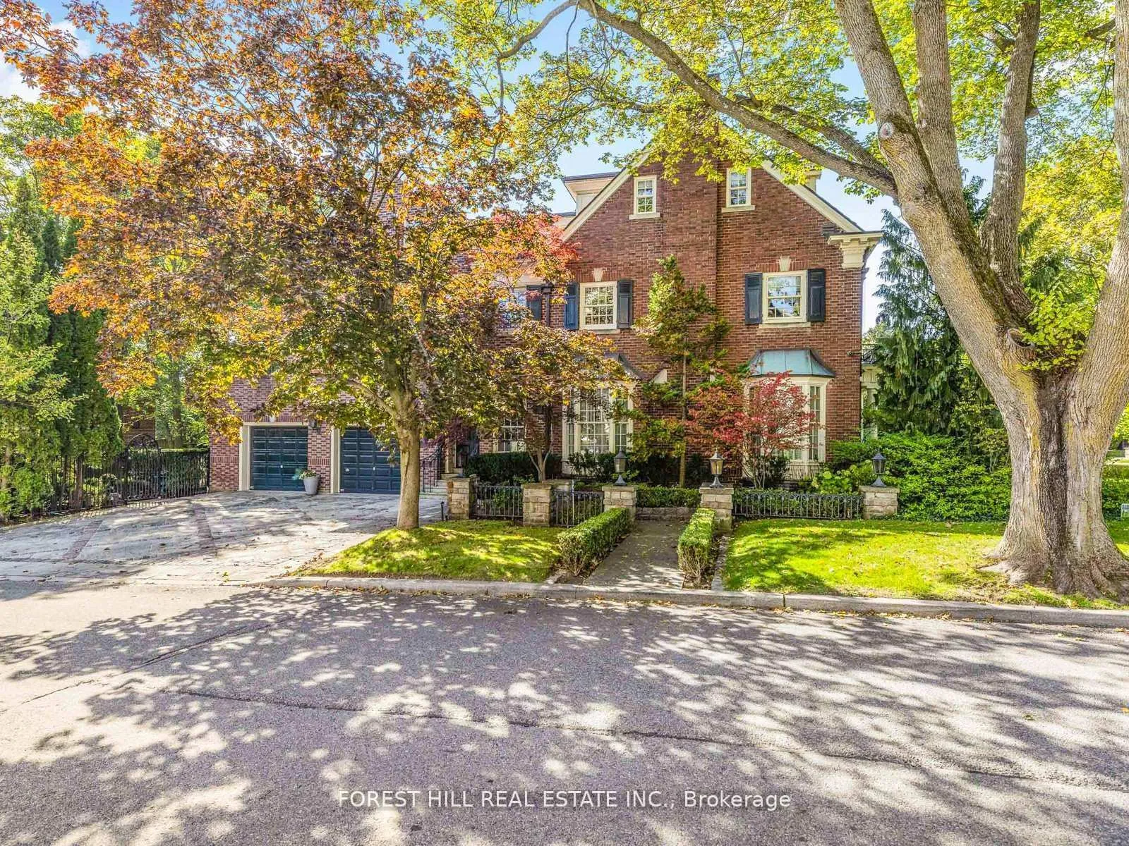 Photo 45 of 11 Dewbourne Avenue, Toronto, Forest Hill South — HOMEH