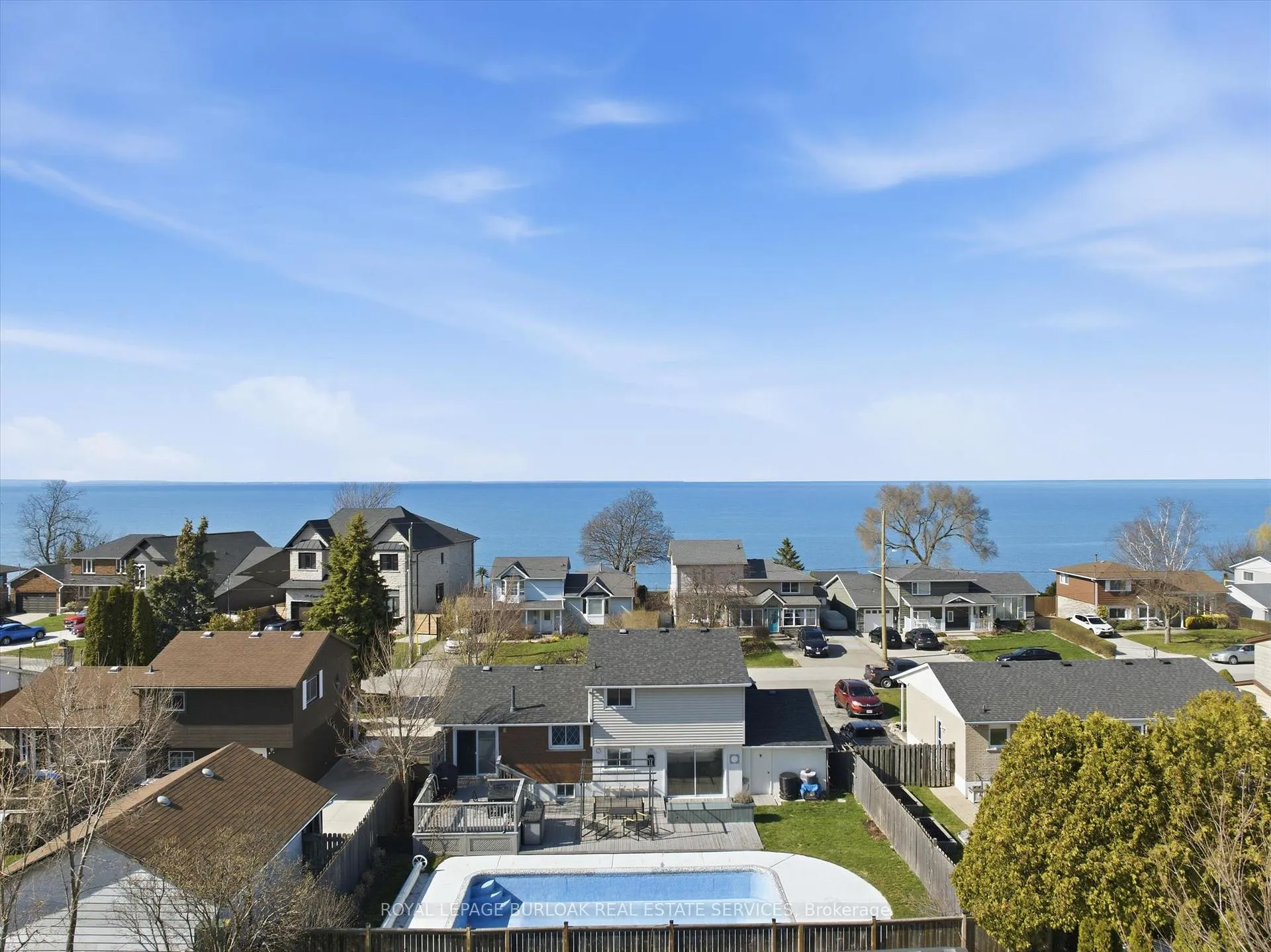 Photo 2 of 35 Viking Drive, Grimsby, Grimsby Beach — HOMEH