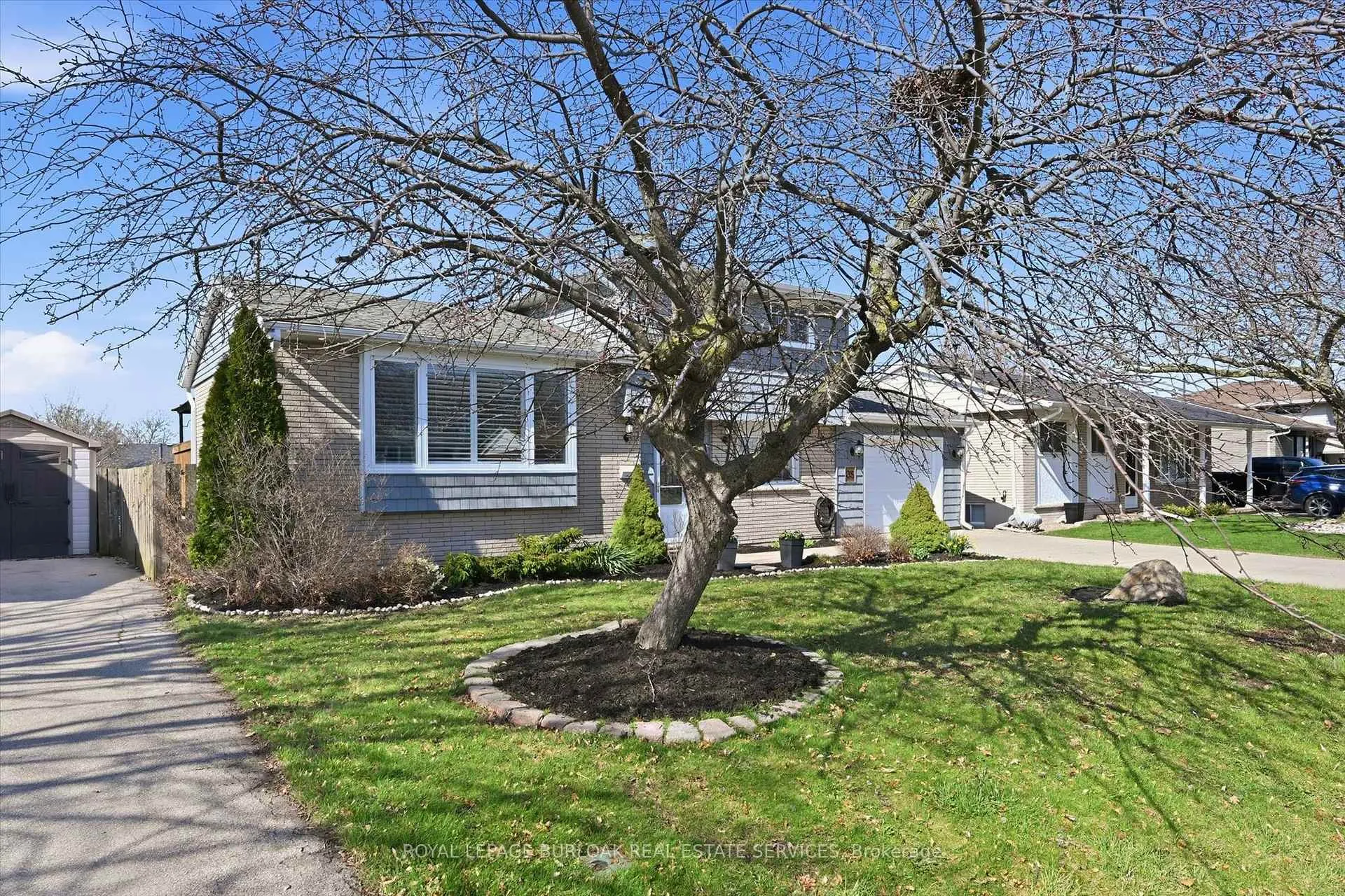 Photo 6 of 35 Viking Drive, Grimsby, Grimsby Beach — HOMEH