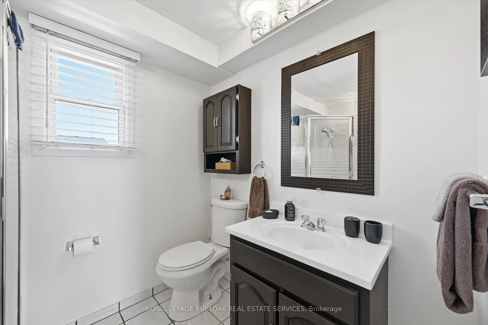 Photo 12 of 35 Viking Drive, Grimsby, Grimsby Beach — HOMEH