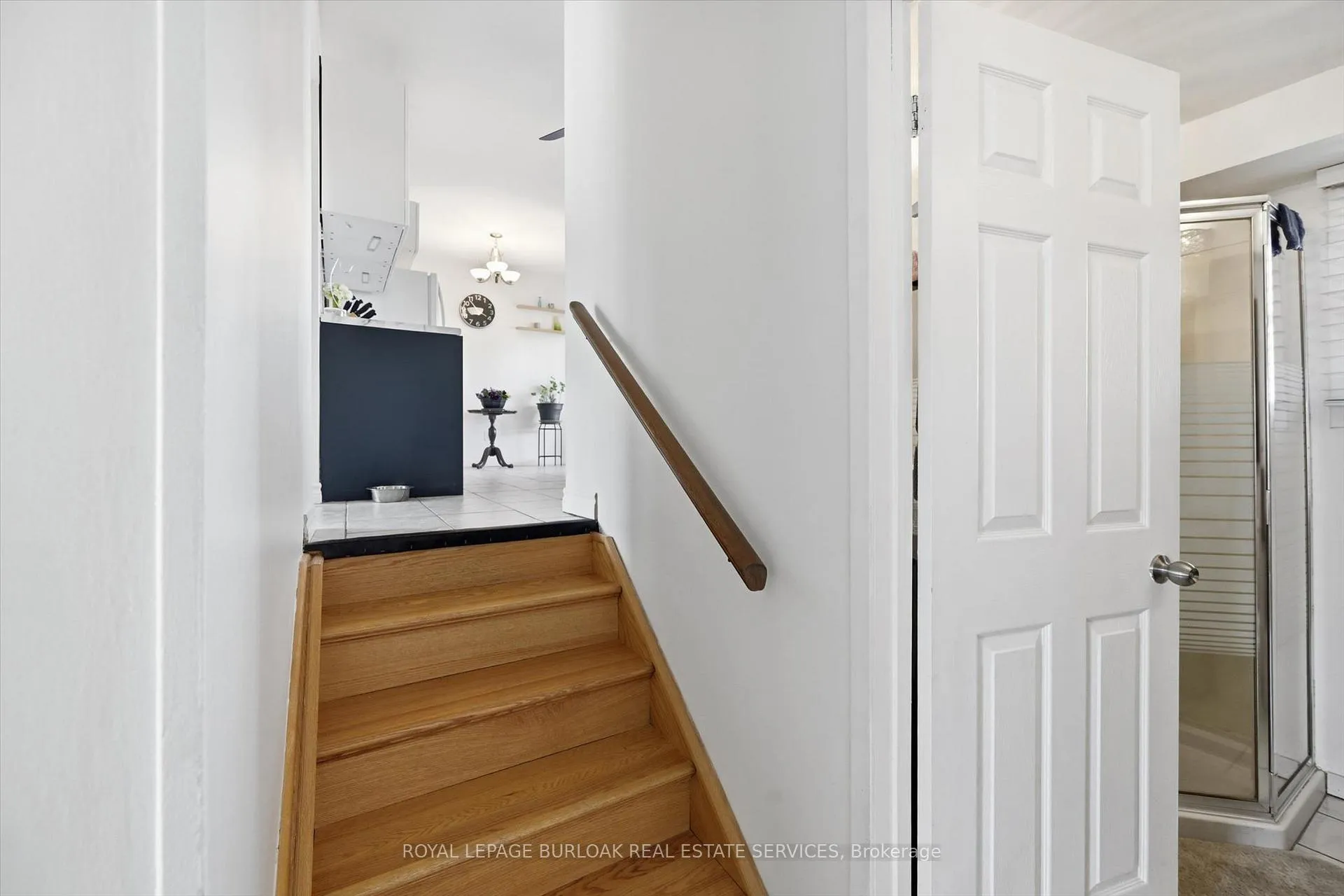 Photo 14 of 35 Viking Drive, Grimsby, Grimsby Beach — HOMEH