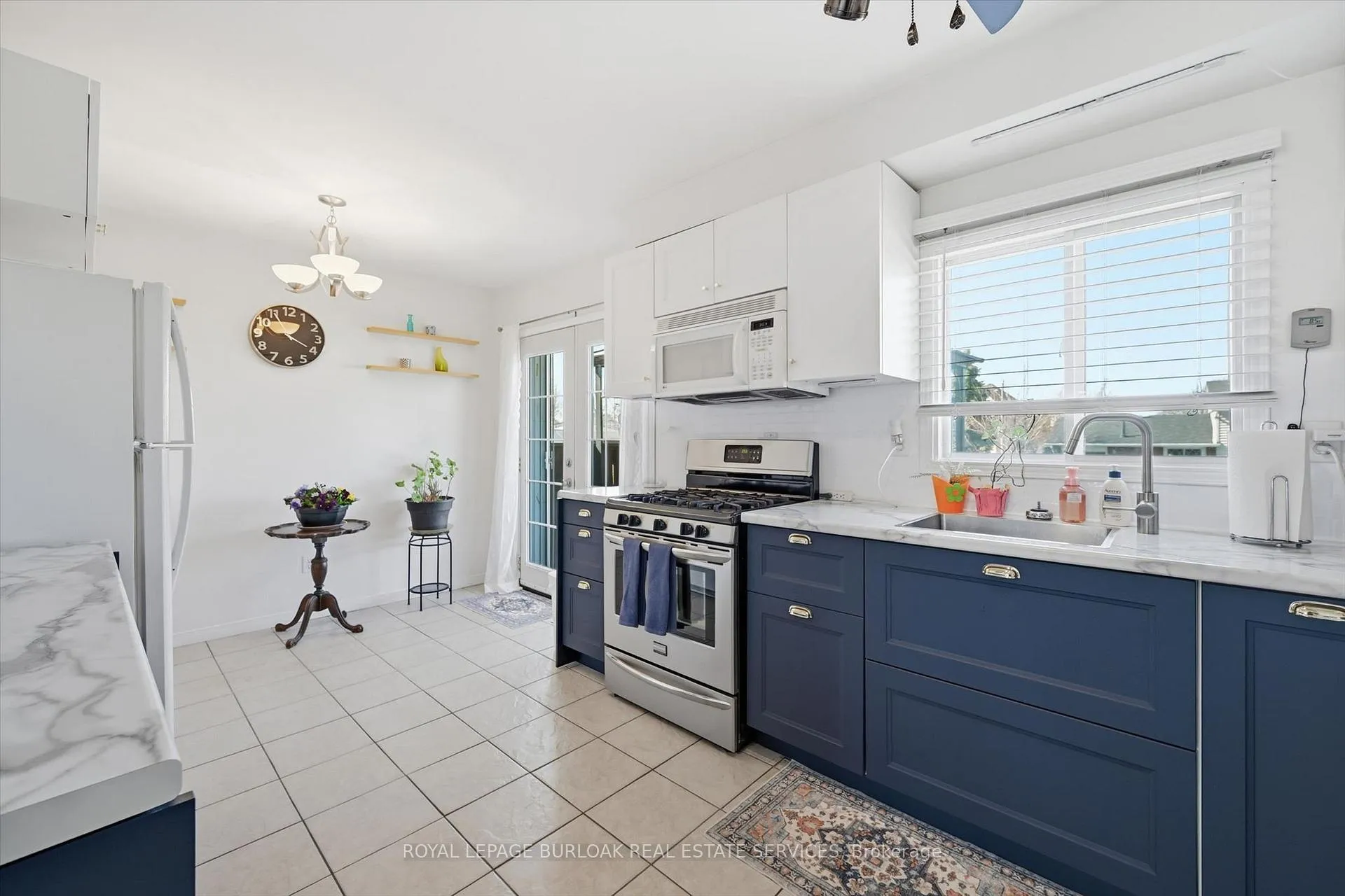 Photo 19 of 35 Viking Drive, Grimsby, Grimsby Beach — HOMEH