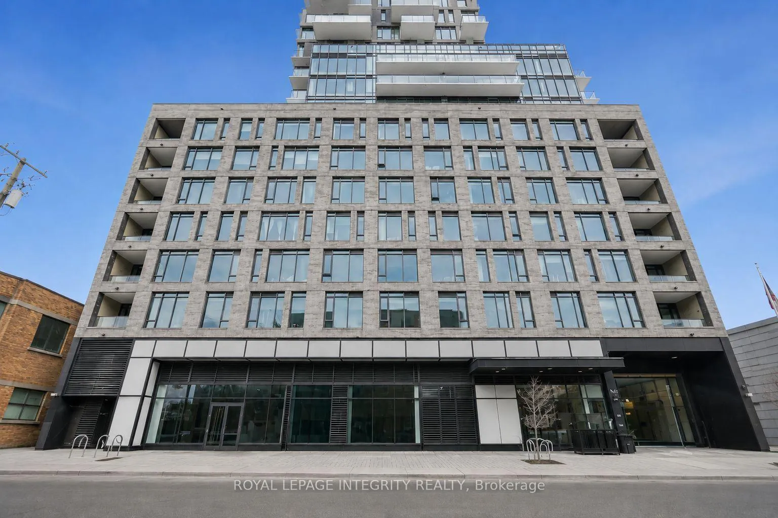 Front of Unit 602, 203 Catherine Street