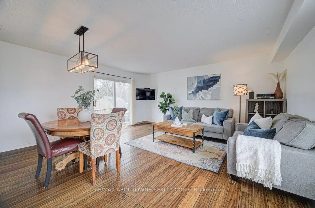 Photo 2 of 85 Huntingwood Crescent, Brampton, Central Park — HOMEH