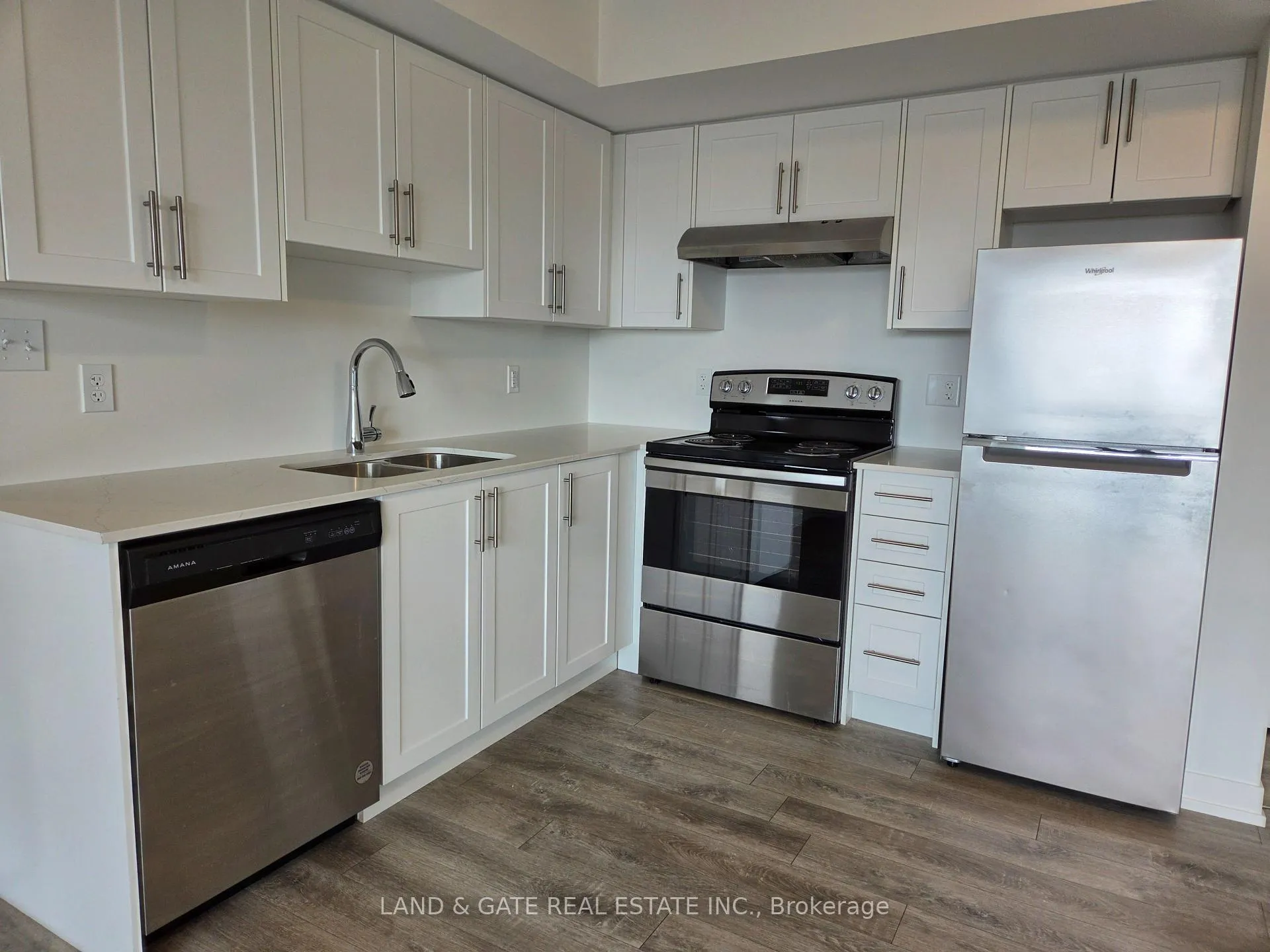 Photo 7 of Unit 305, 976 Simcoe Street N, Oshawa, Centennial — HOMEH