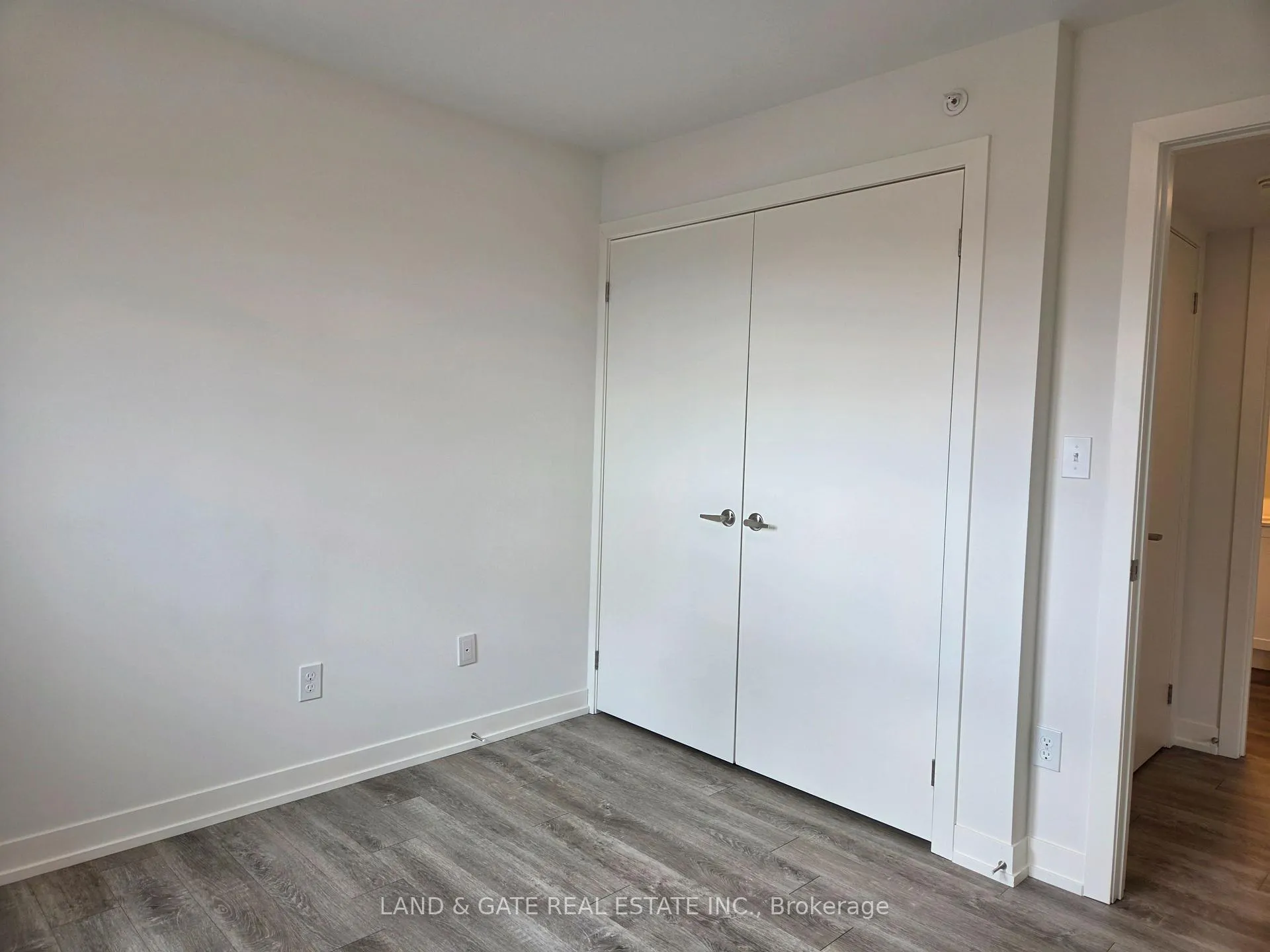 Photo 13 of Unit 305, 976 Simcoe Street N, Oshawa, Centennial — HOMEH