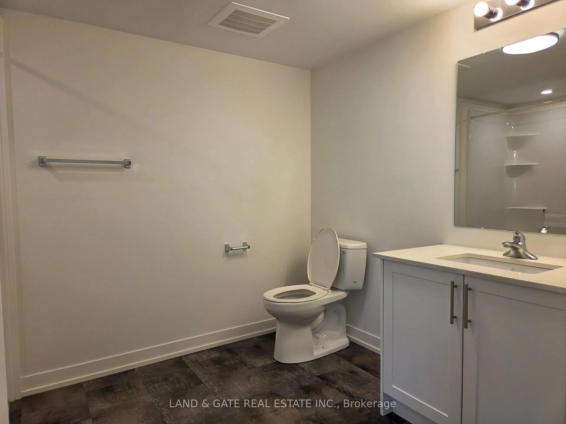 Photo 14 of Unit 305, 976 Simcoe Street N, Oshawa, Centennial — HOMEH