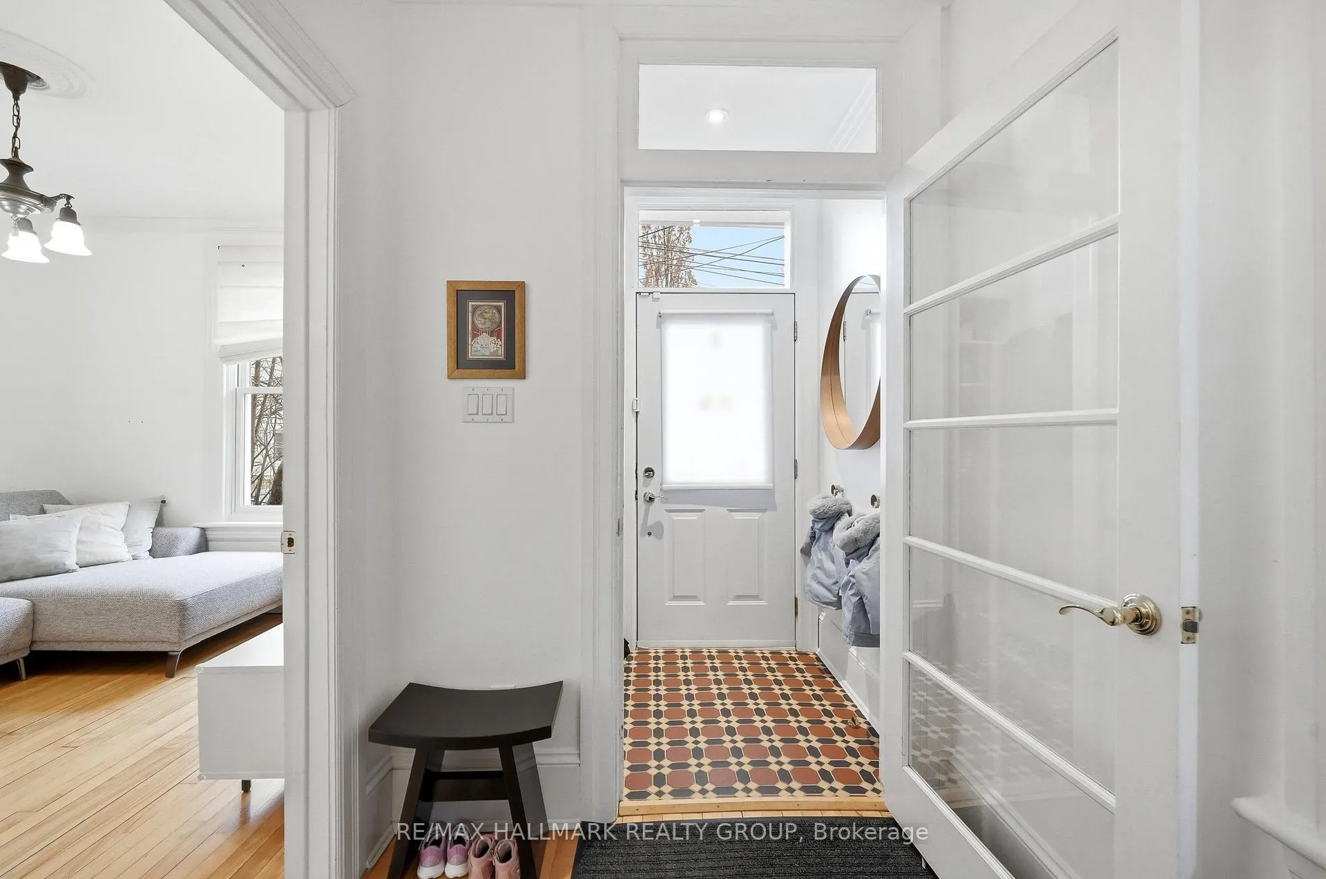 Photo 2 of 138 Keefer Street, Ottawa, New Edinburgh — HOMEH