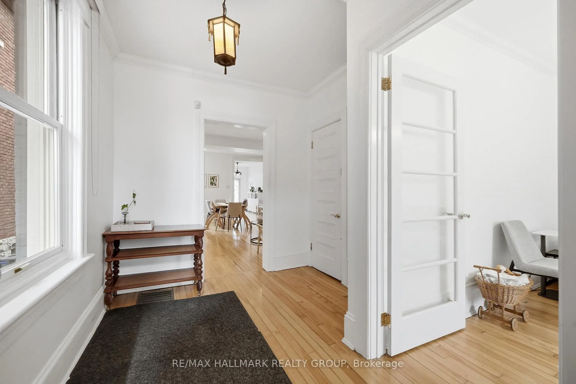 Photo 3 of 138 Keefer Street, Ottawa, New Edinburgh — HOMEH