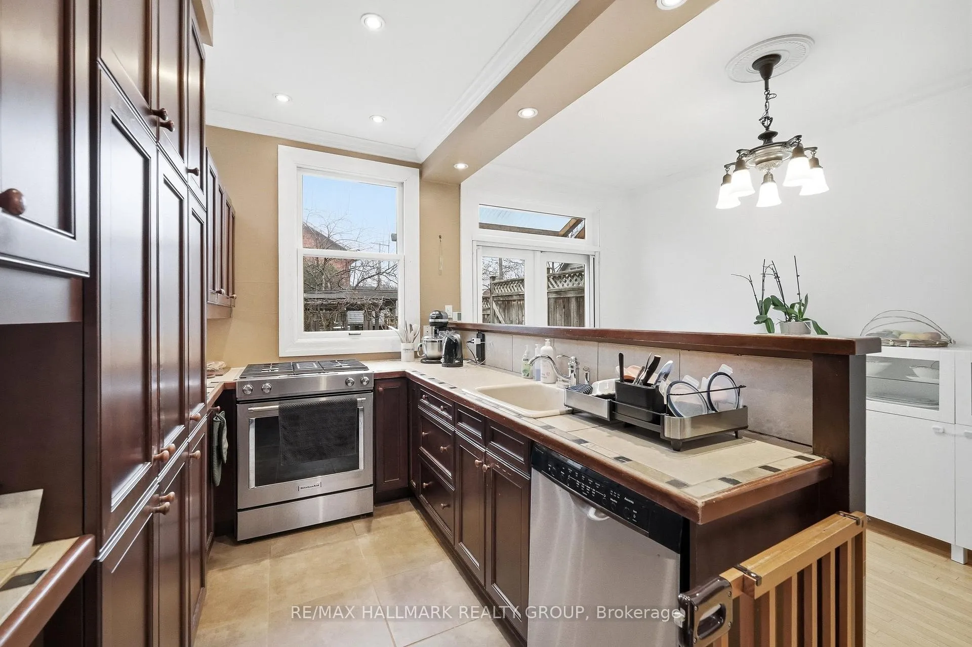 Photo 14 of 138 Keefer Street, Ottawa, New Edinburgh — HOMEH