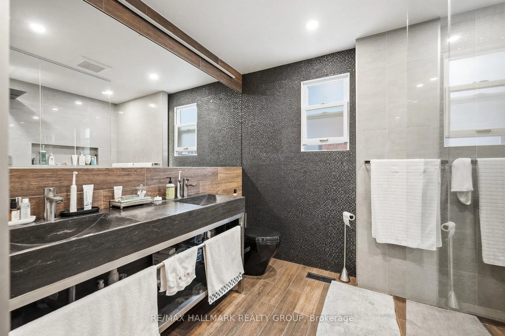 Photo 20 of 138 Keefer Street, Ottawa, New Edinburgh — HOMEH