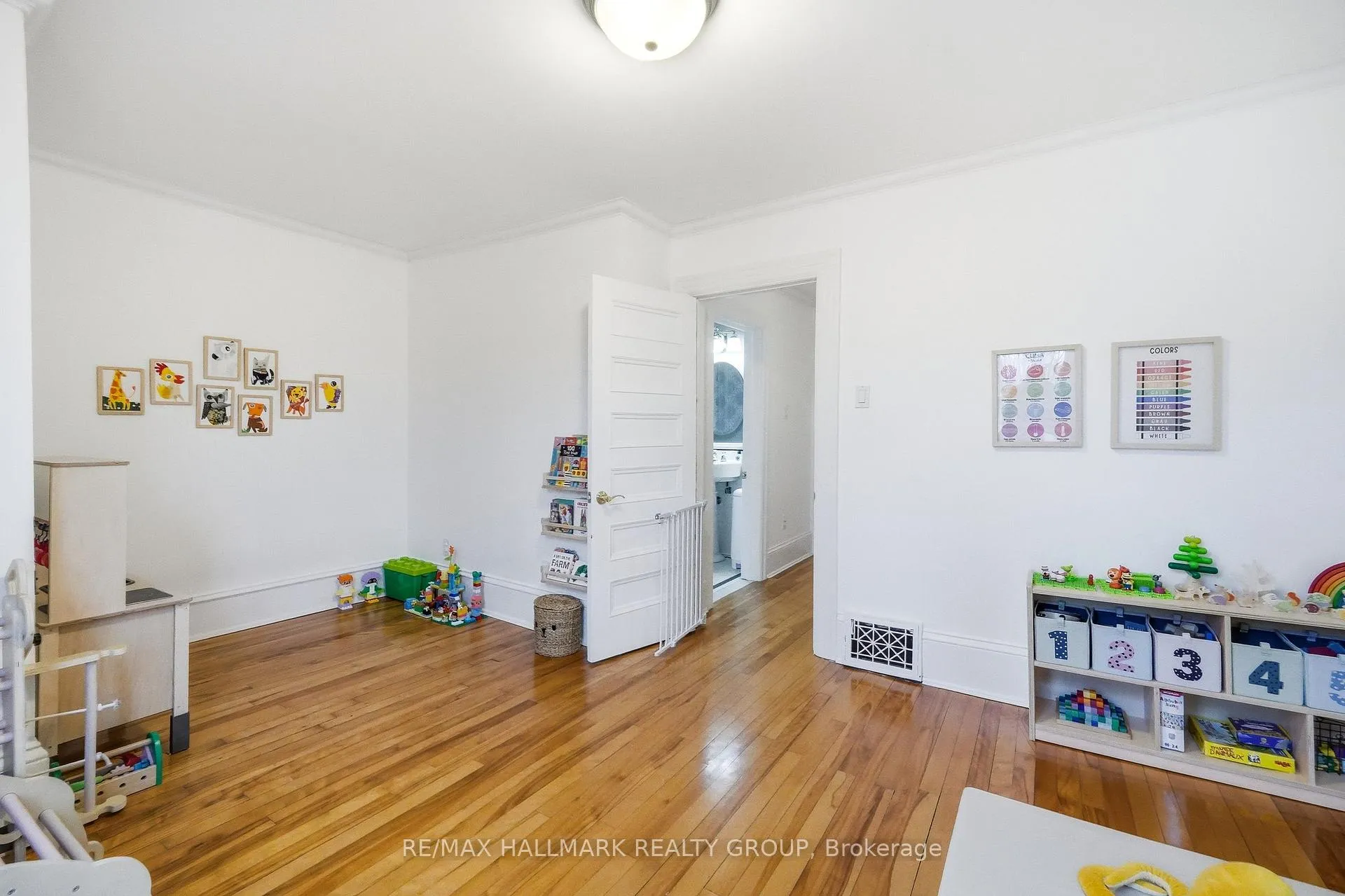 Photo 24 of 138 Keefer Street, Ottawa, New Edinburgh — HOMEH