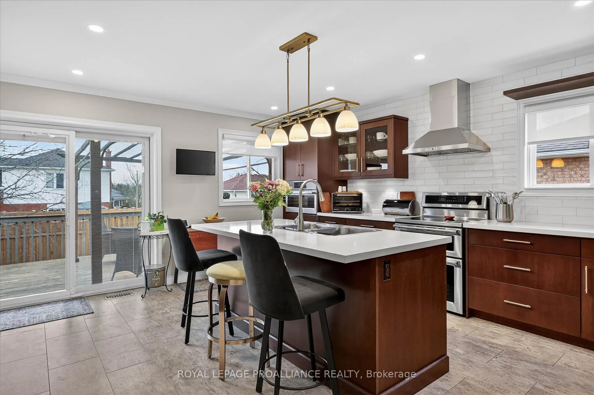 Photo 11 of 1426 Glenforest Crescent, Peterborough, Monaghan Ward 2 — HOMEH