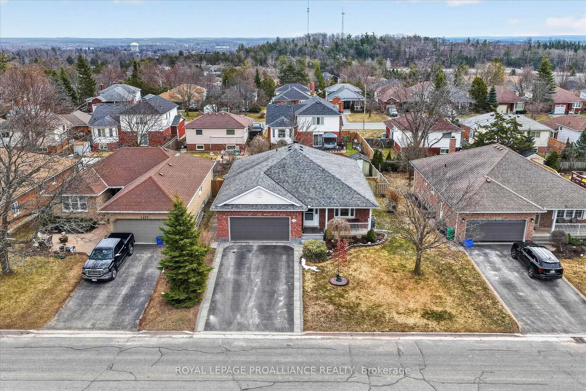 Photo 49 of 1426 Glenforest Crescent, Peterborough, Monaghan Ward 2 — HOMEH