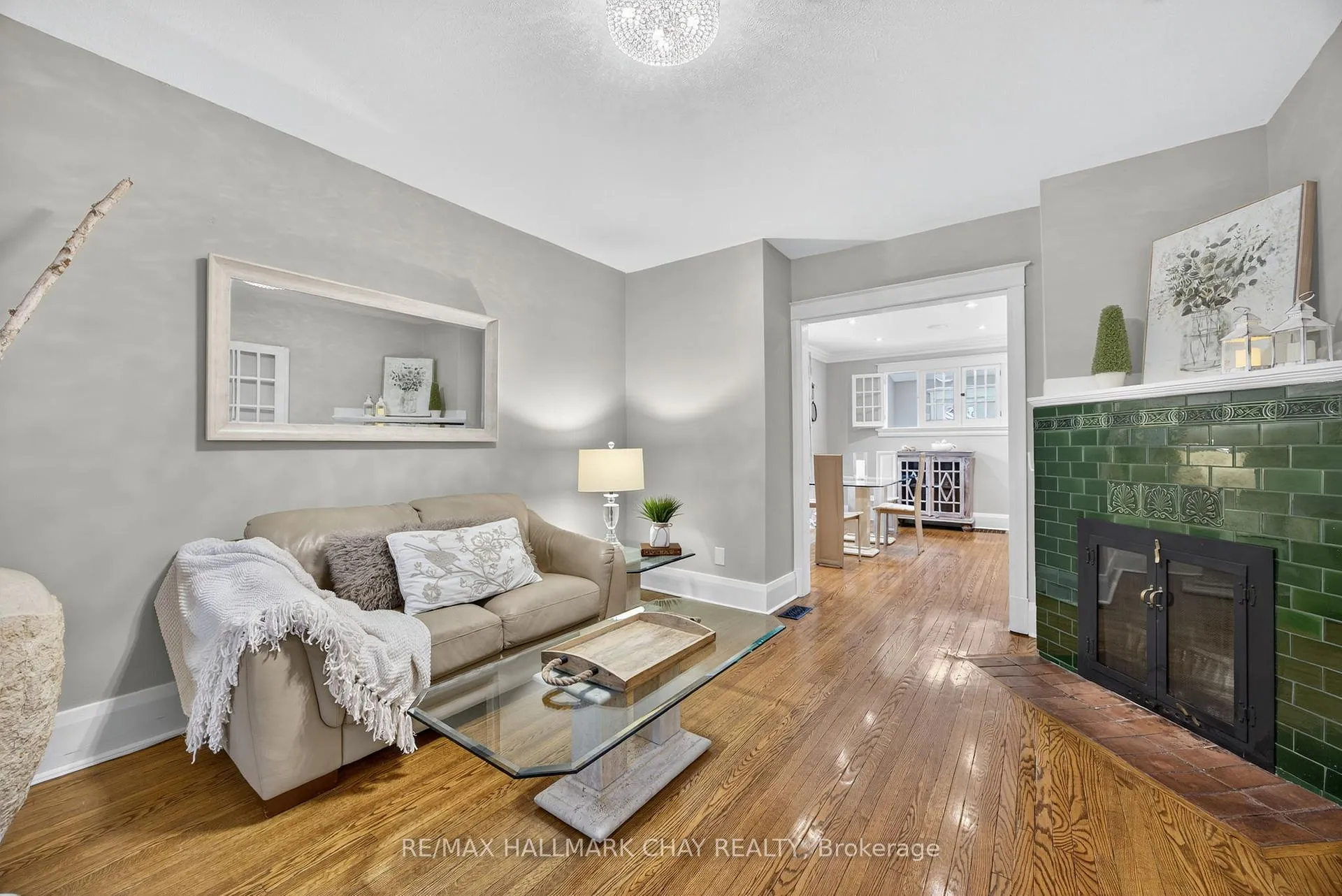 Photo 15 of 53 Eccles Street N, Barrie, Queen's Park — HOMEH