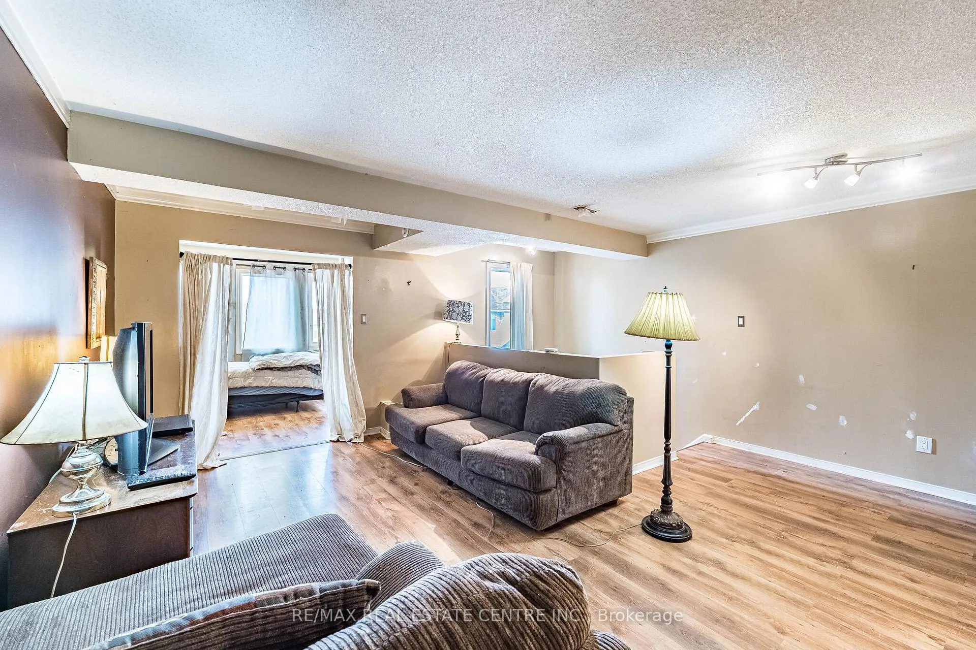 Photo 6 of Unit 128, 25A Wylie Circle, Halton Hills, Georgetown — HOMEH
