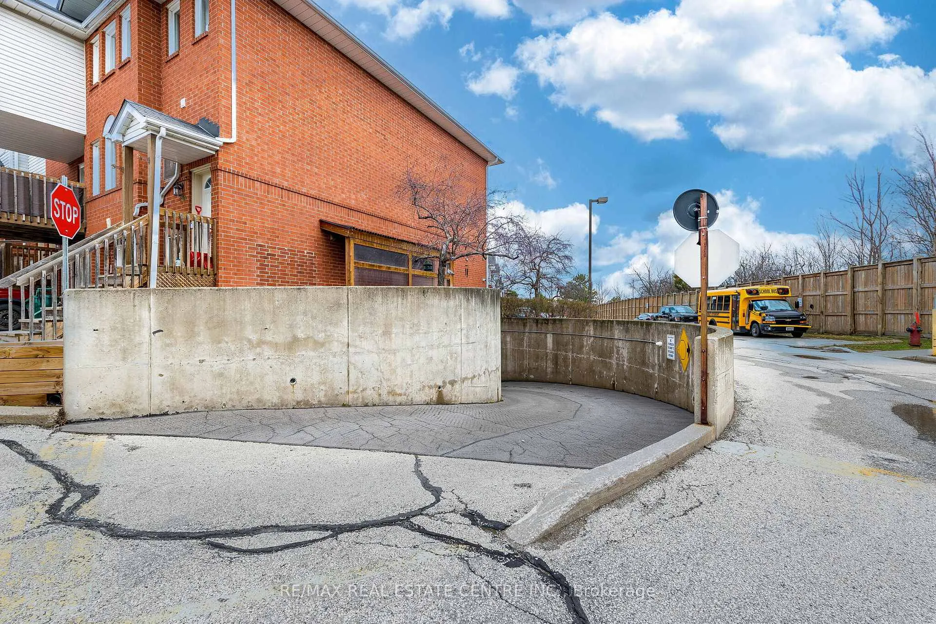 Photo 21 of Unit 128, 25A Wylie Circle, Halton Hills, Georgetown — HOMEH