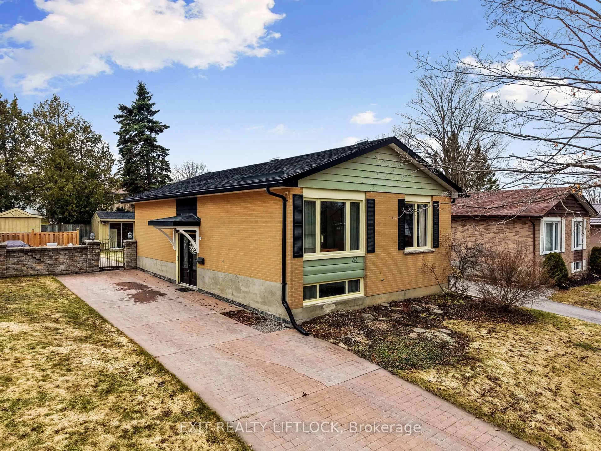 Photo 1 of 273 Maxwell Avenue, Peterborough, Ashburnham Ward 4 — HOMEH