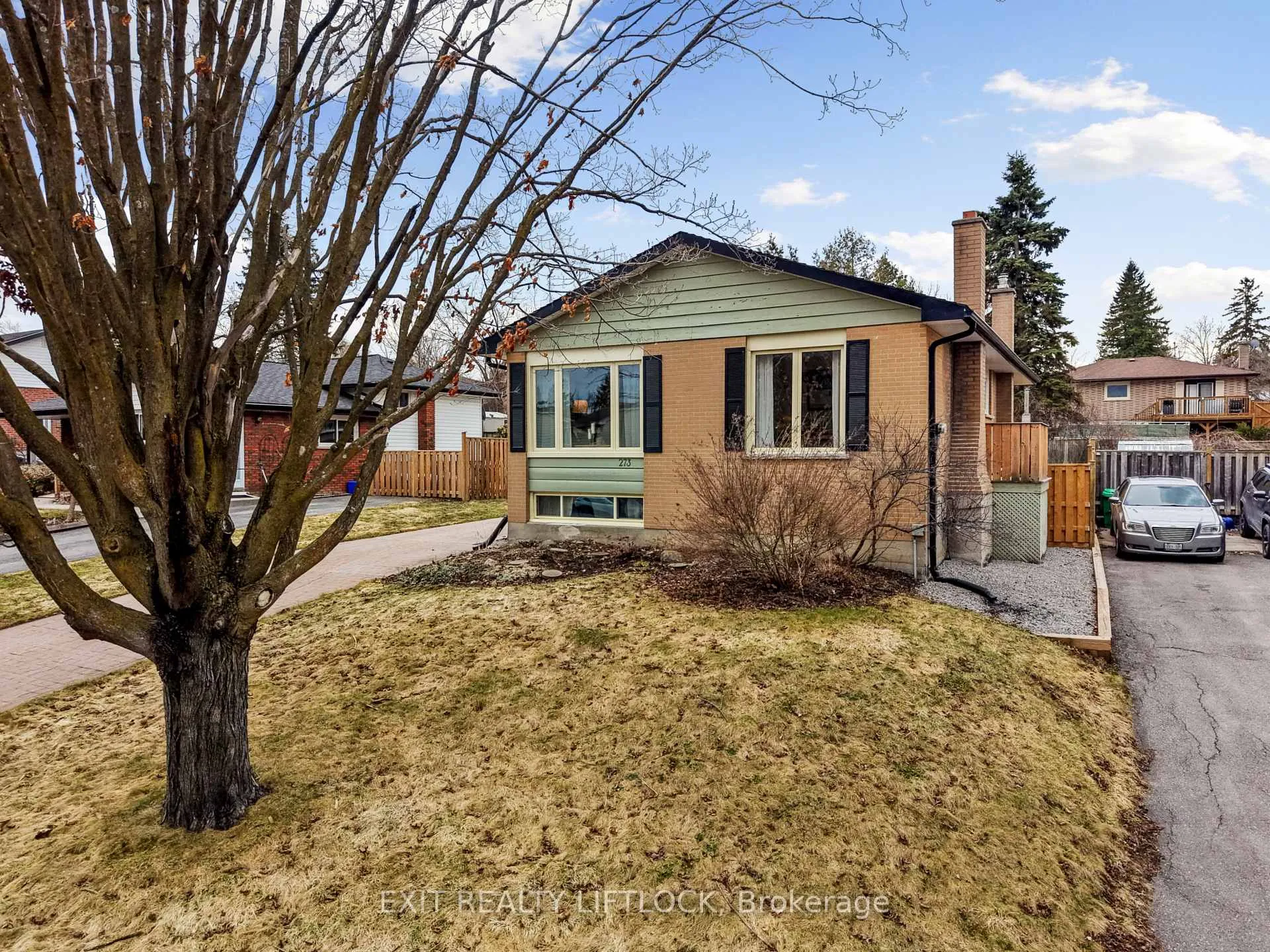 Photo 2 of 273 Maxwell Avenue, Peterborough, Ashburnham Ward 4 — HOMEH