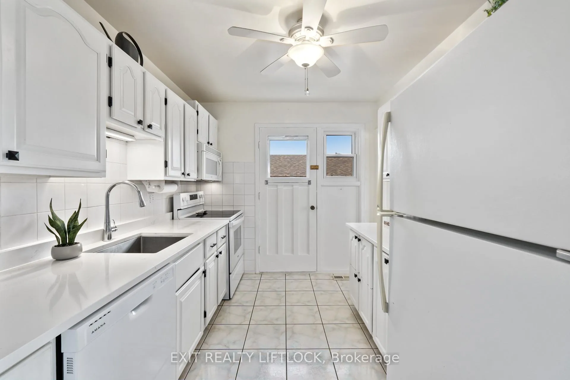 Photo 7 of 273 Maxwell Avenue, Peterborough, Ashburnham Ward 4 — HOMEH