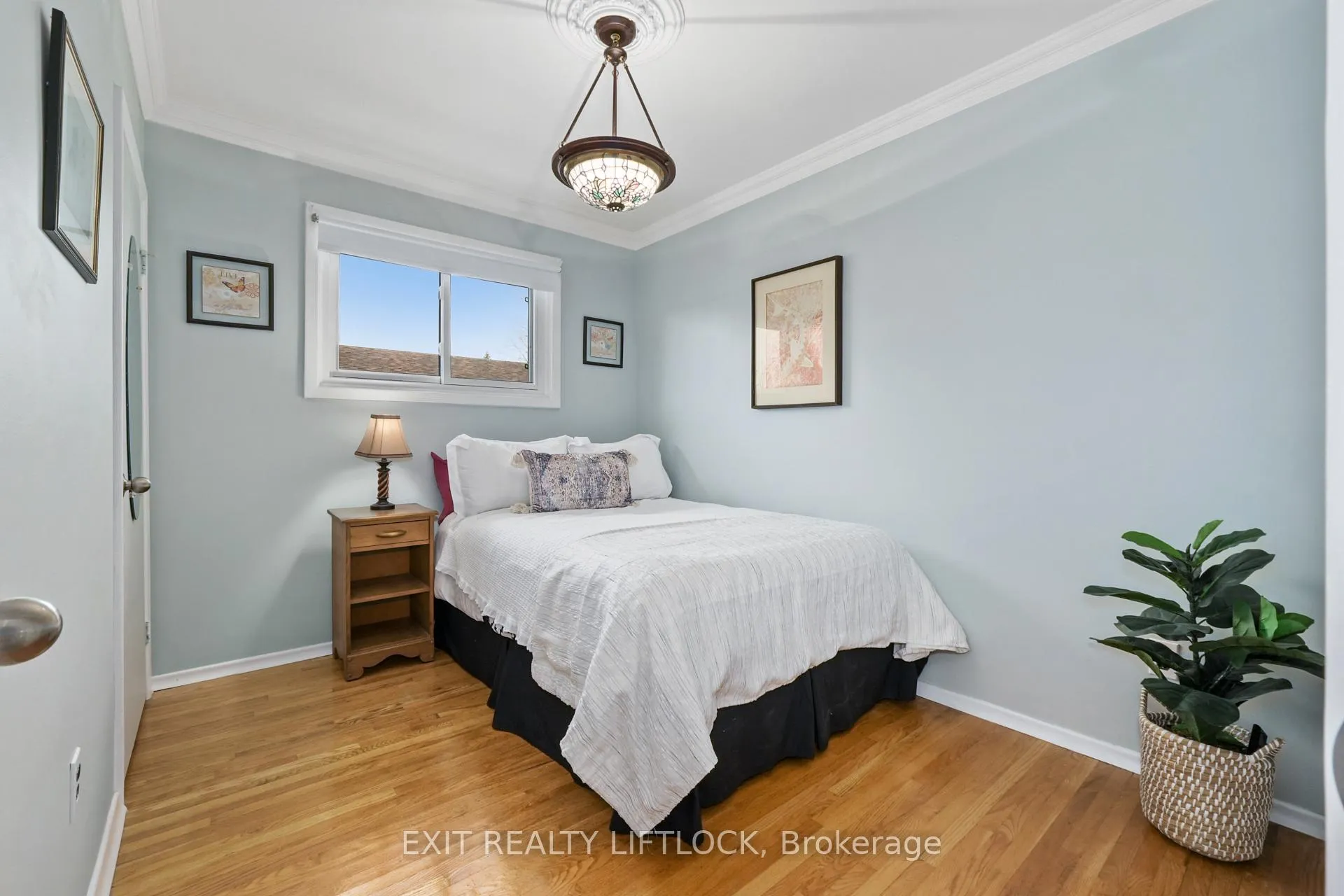 Photo 8 of 273 Maxwell Avenue, Peterborough, Ashburnham Ward 4 — HOMEH